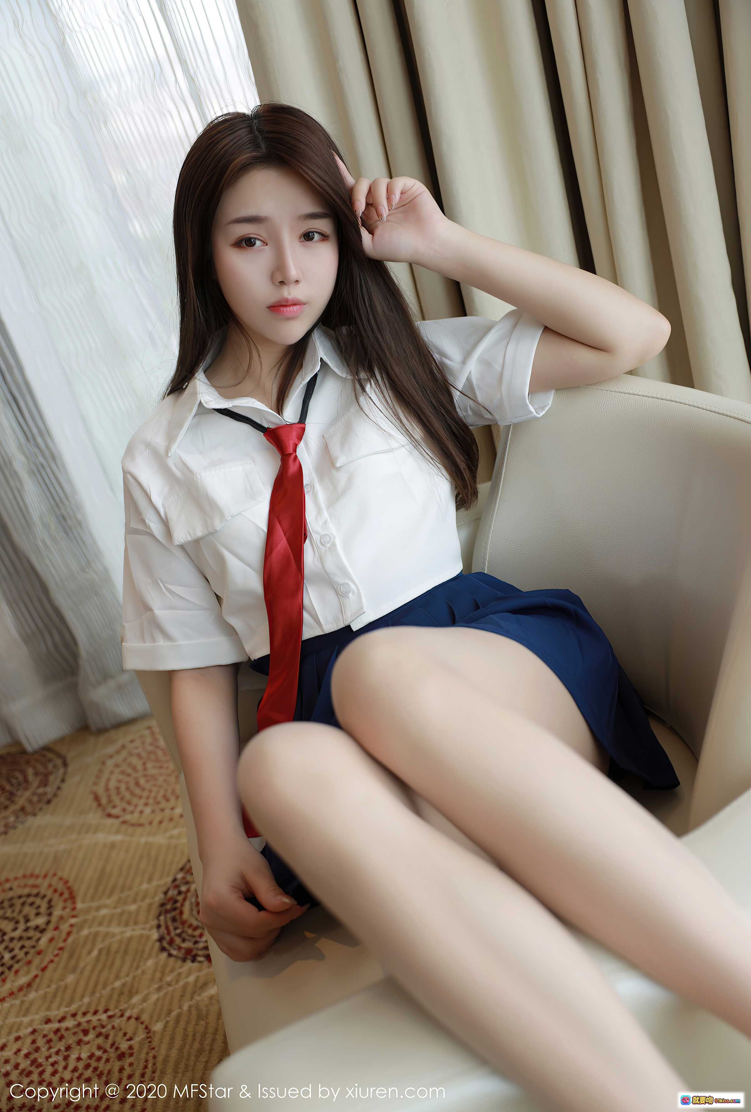 图片[3] - 梦梵MFStar模范学院2020.08.05 Vol.362 白衬衫红领带蓝短裙少女写真 长腿美少女室内自然光拍摄 高清53P456MB - 就要吻
