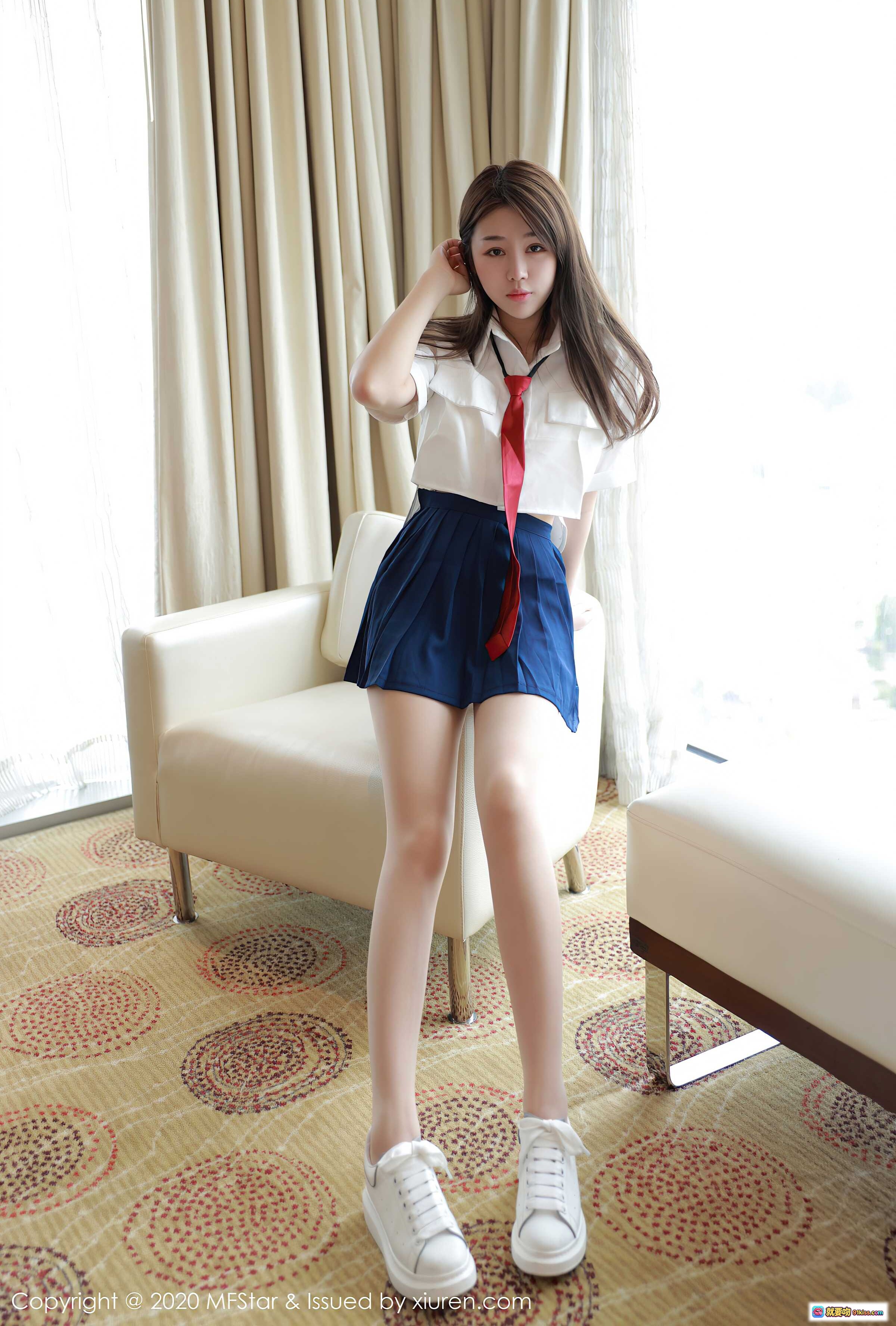 图片[1] - 梦梵MFStar模范学院2020.08.05 Vol.362 白衬衫红领带蓝短裙少女写真 长腿美少女室内自然光拍摄 高清53P456MB - 就要吻