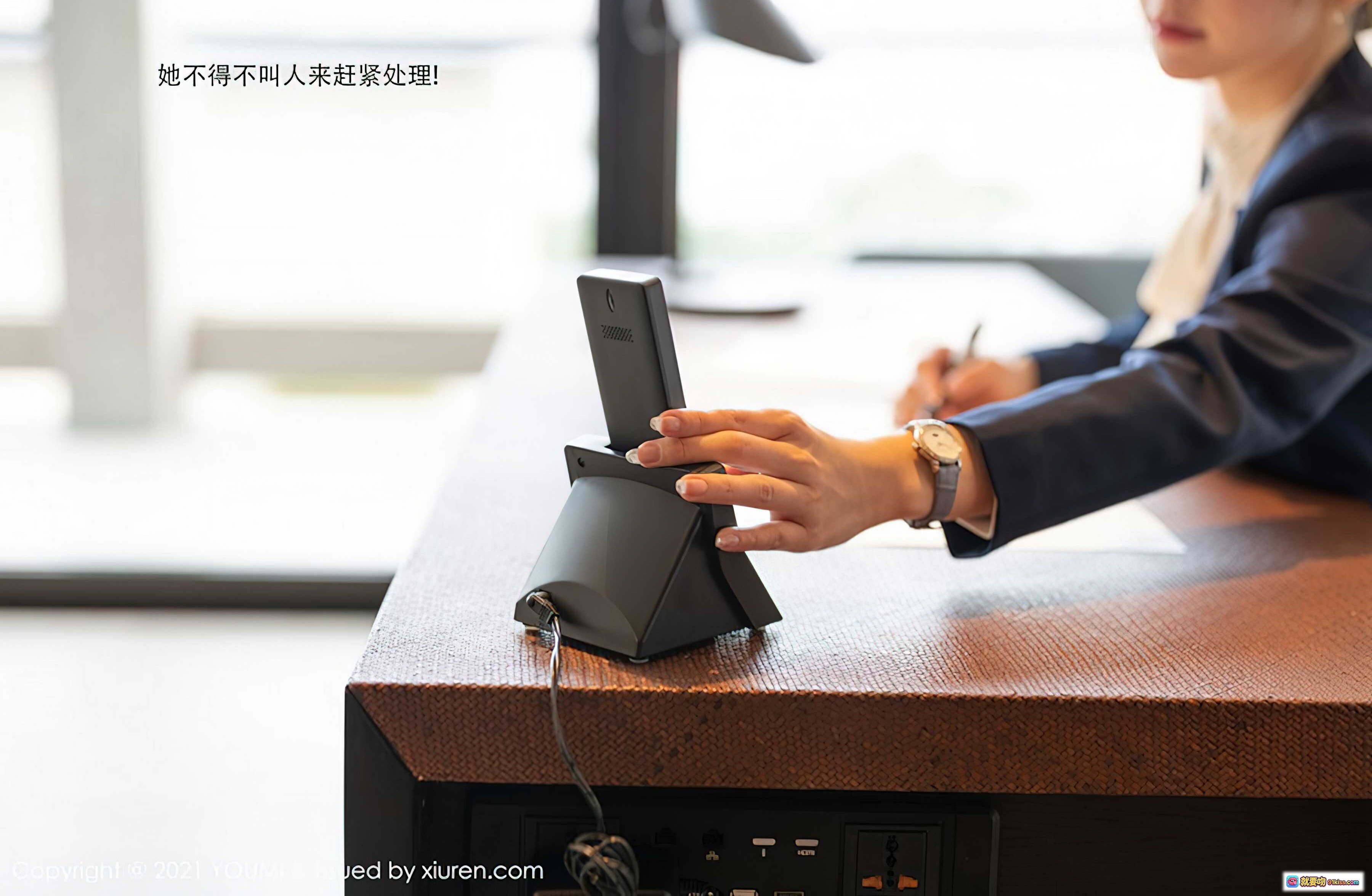 图片[8] - 周于希Sandy职场精英形象 | 开发部经理专注办公场景 | 商务西装白衬衫专业写真 | YOUMI 2021 Vol.606高清图集 - 就要吻