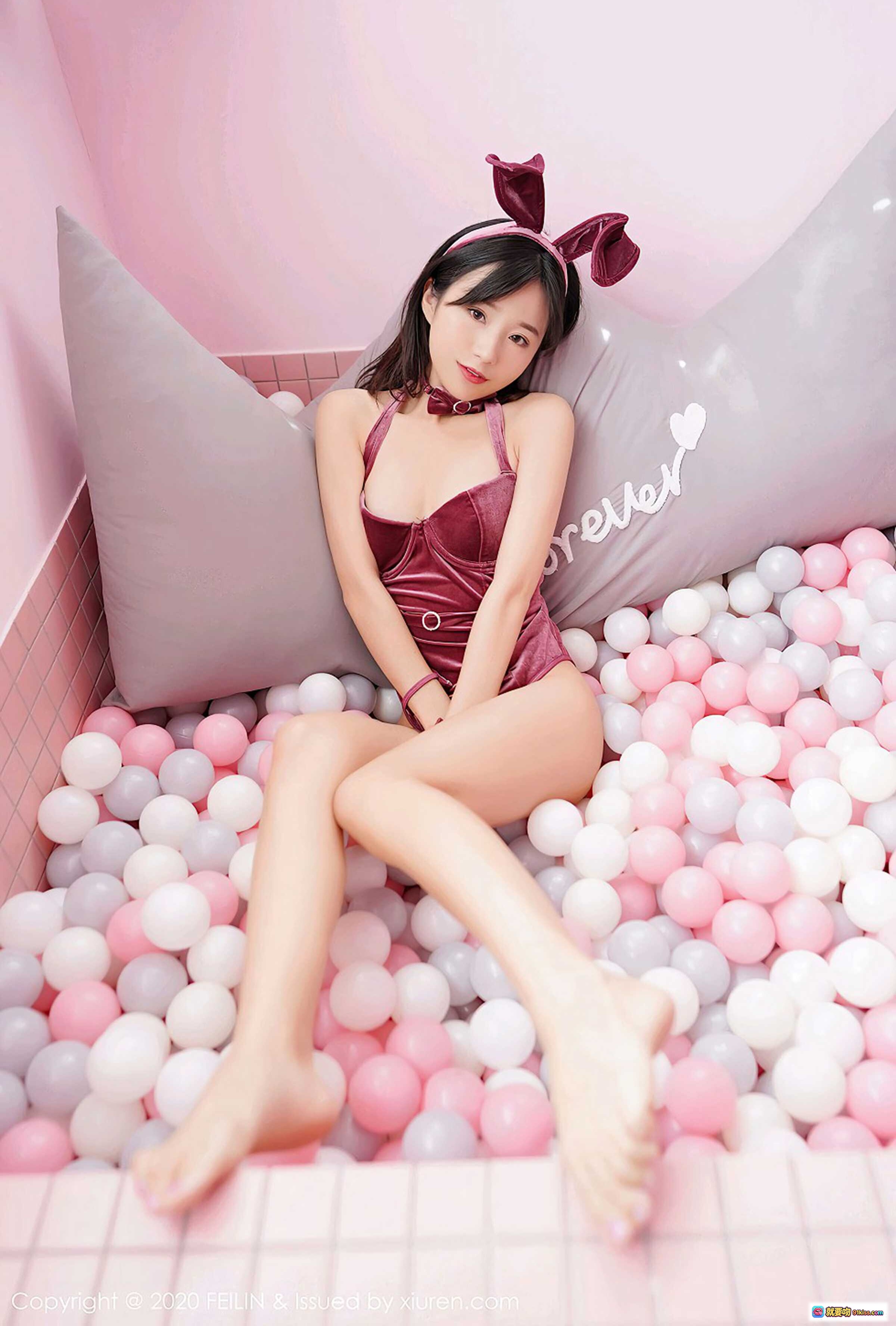 图片[6] - 仓井优香粉色球池写真 | 兔耳发箍丝绒泳衣 | 甜美少女风室内摄影 | FEILIN Vol.339 2020.09.01 - 就要吻