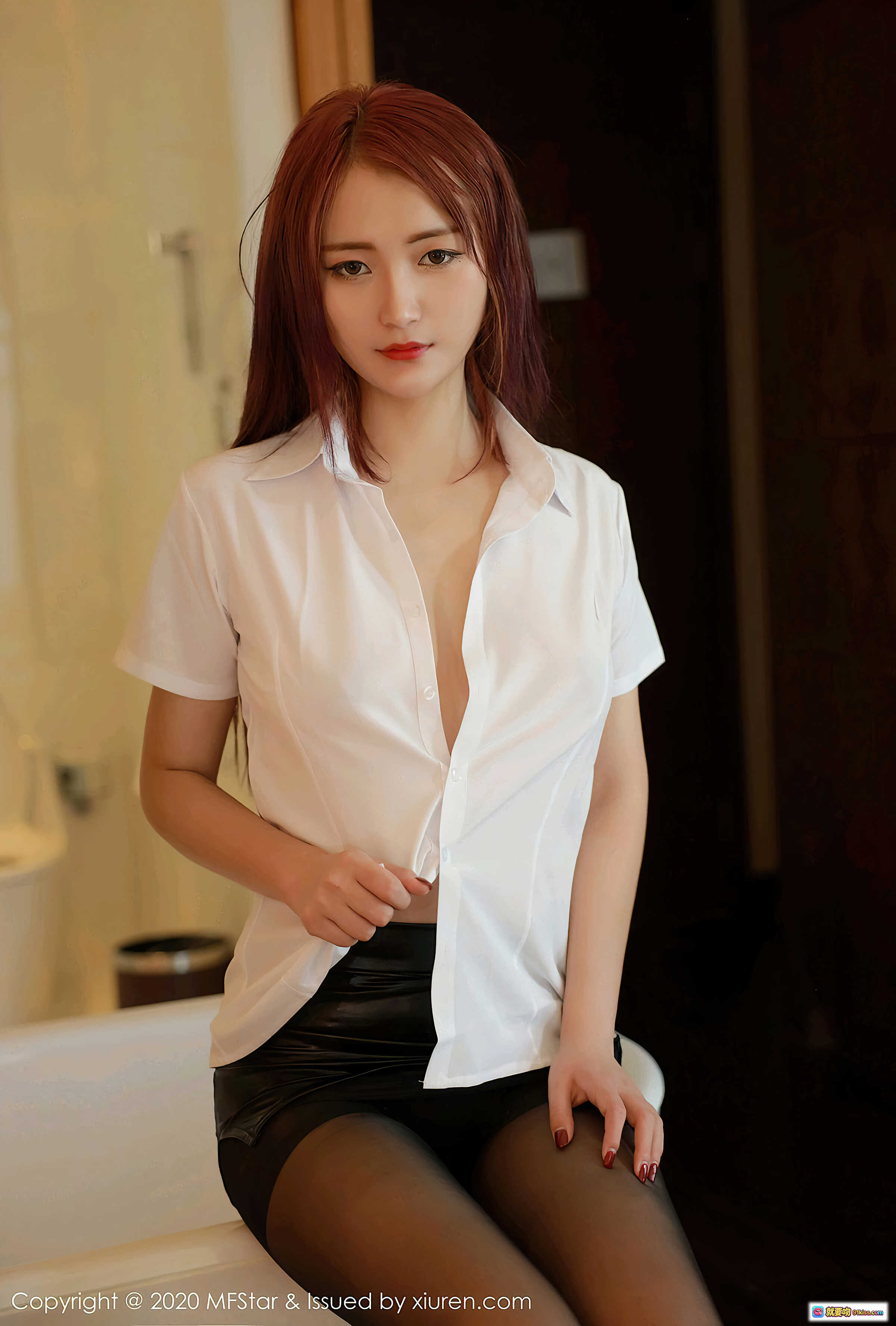 图片[3] - MFStar模范学院Zz只只2020.08.27 Vol.377 白衬衫黑皮裙黑丝美腿写真45P高清图集 - 就要吻