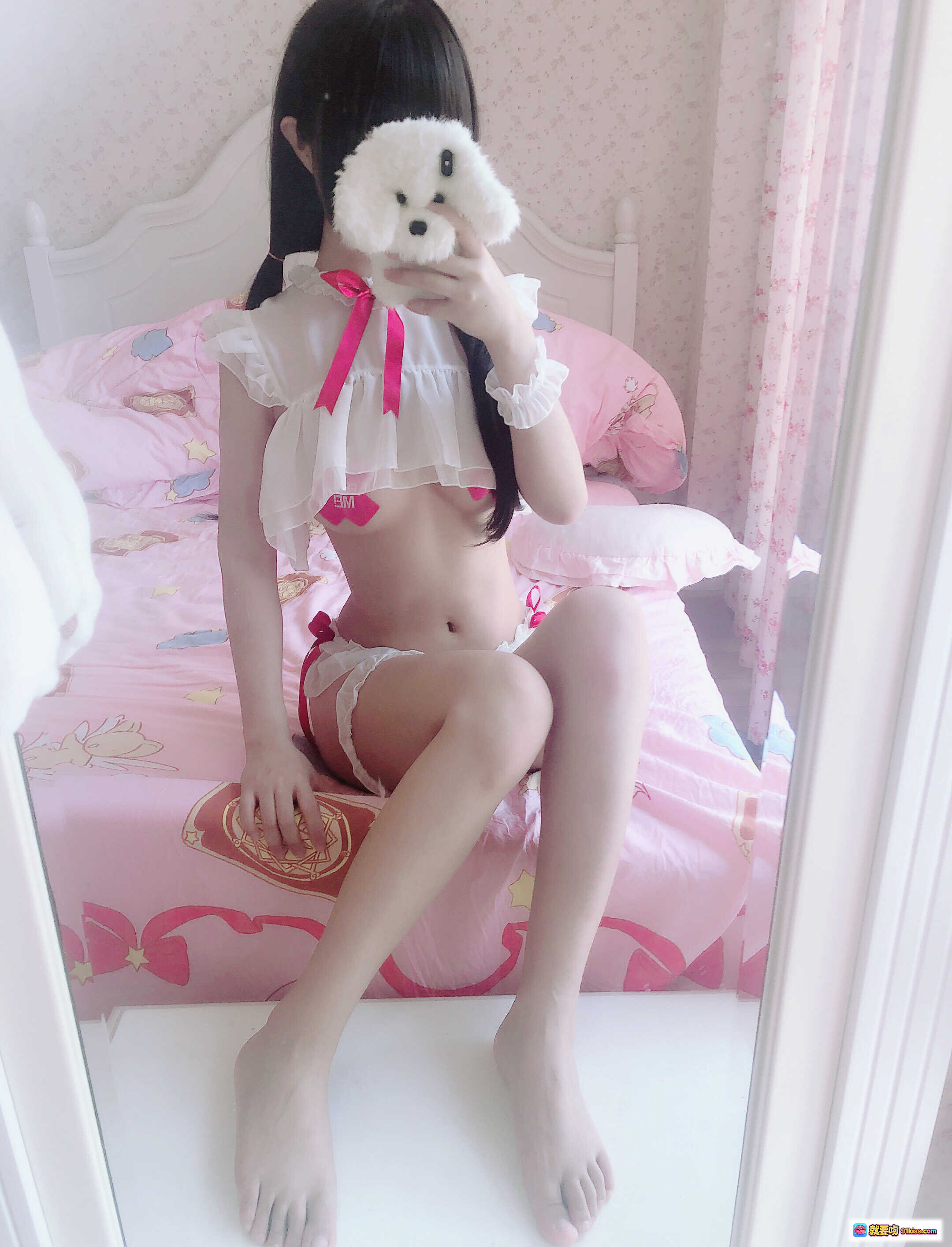 桜井宁宁NO.029双马尾私房少女写真｜粉色卧室甜美风｜蕾丝边短裙+蝴蝶结上衣｜镜前自拍美腿特写 - 就要吻