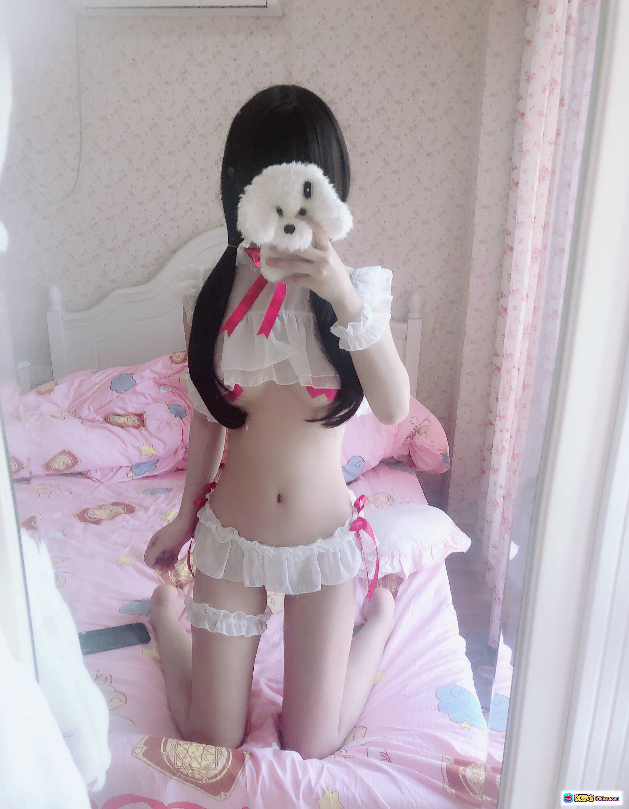 图片[9] - 桜井宁宁NO.029双马尾私房少女写真｜粉色卧室甜美风｜蕾丝边短裙+蝴蝶结上衣｜镜前自拍美腿特写 - 就要吻