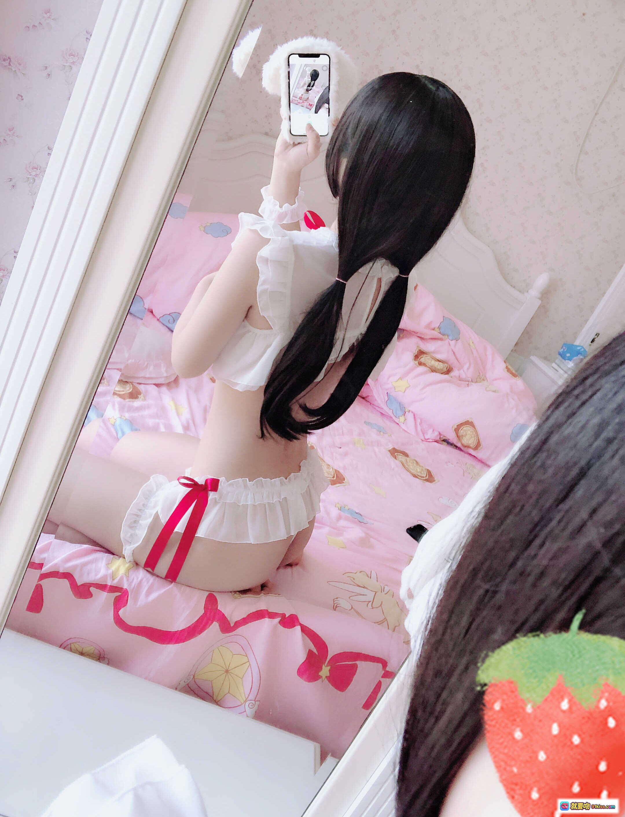 图片[3] - 桜井宁宁NO.029双马尾私房少女写真｜粉色卧室甜美风｜蕾丝边短裙+蝴蝶结上衣｜镜前自拍美腿特写 - 就要吻