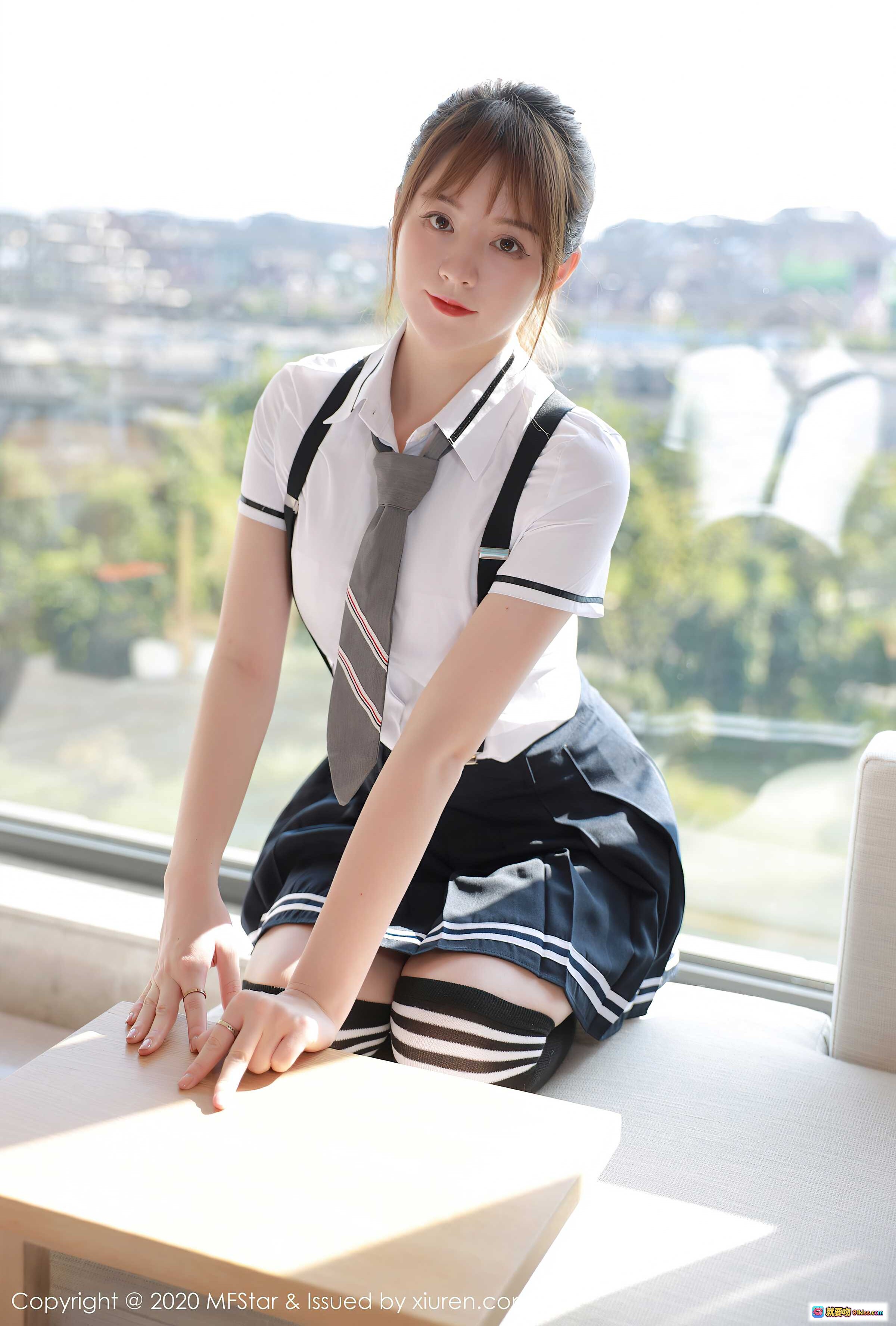 图片[8] - MFStar模范学院yoo优优2020.09.21 VOL.390 白衬衫黑短裤日系少女风 窗边写真 甜美性感制服诱惑 - 就要吻