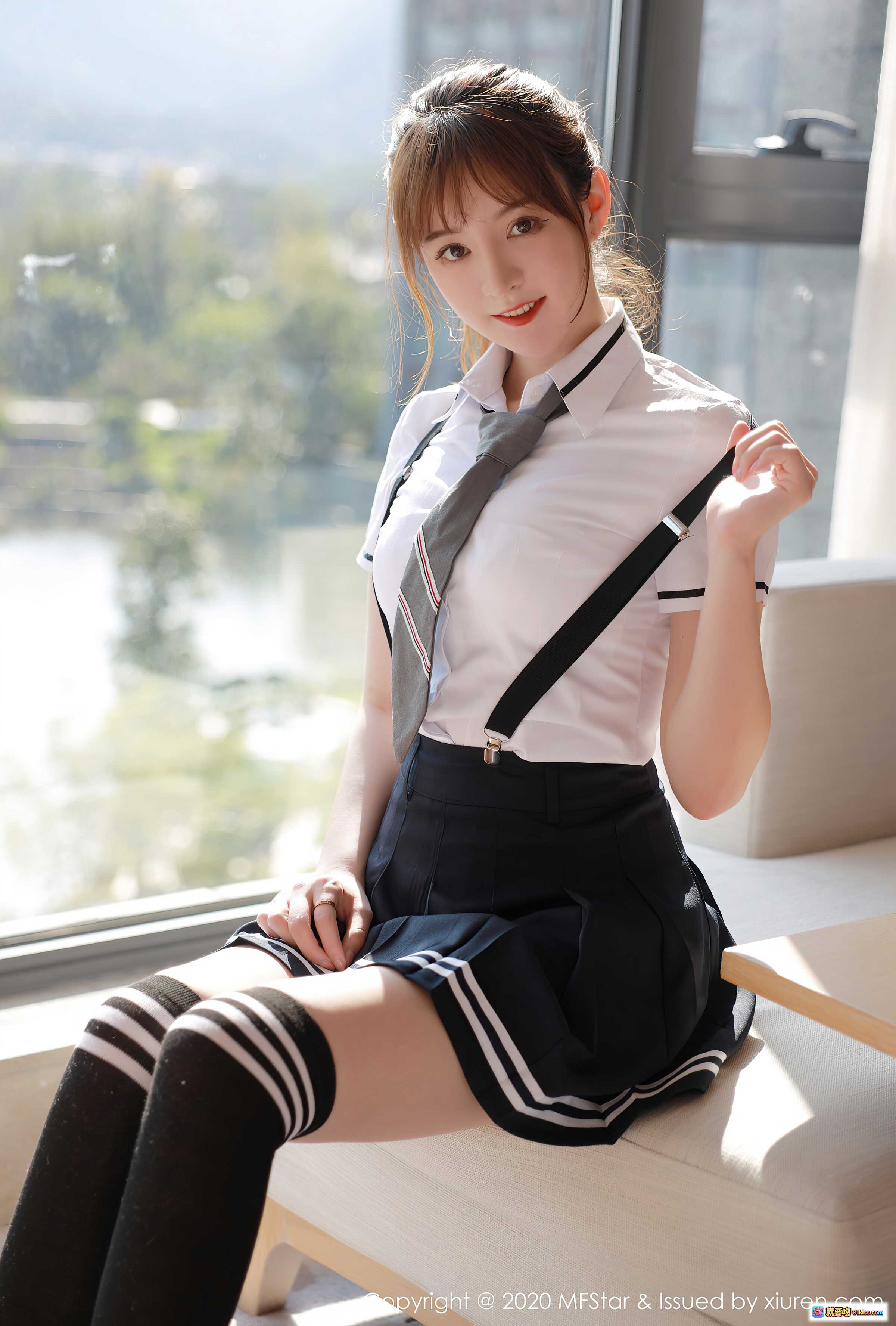 图片[3] - MFStar模范学院yoo优优2020.09.21 VOL.390 白衬衫黑短裤日系少女风 窗边写真 甜美性感制服诱惑 - 就要吻