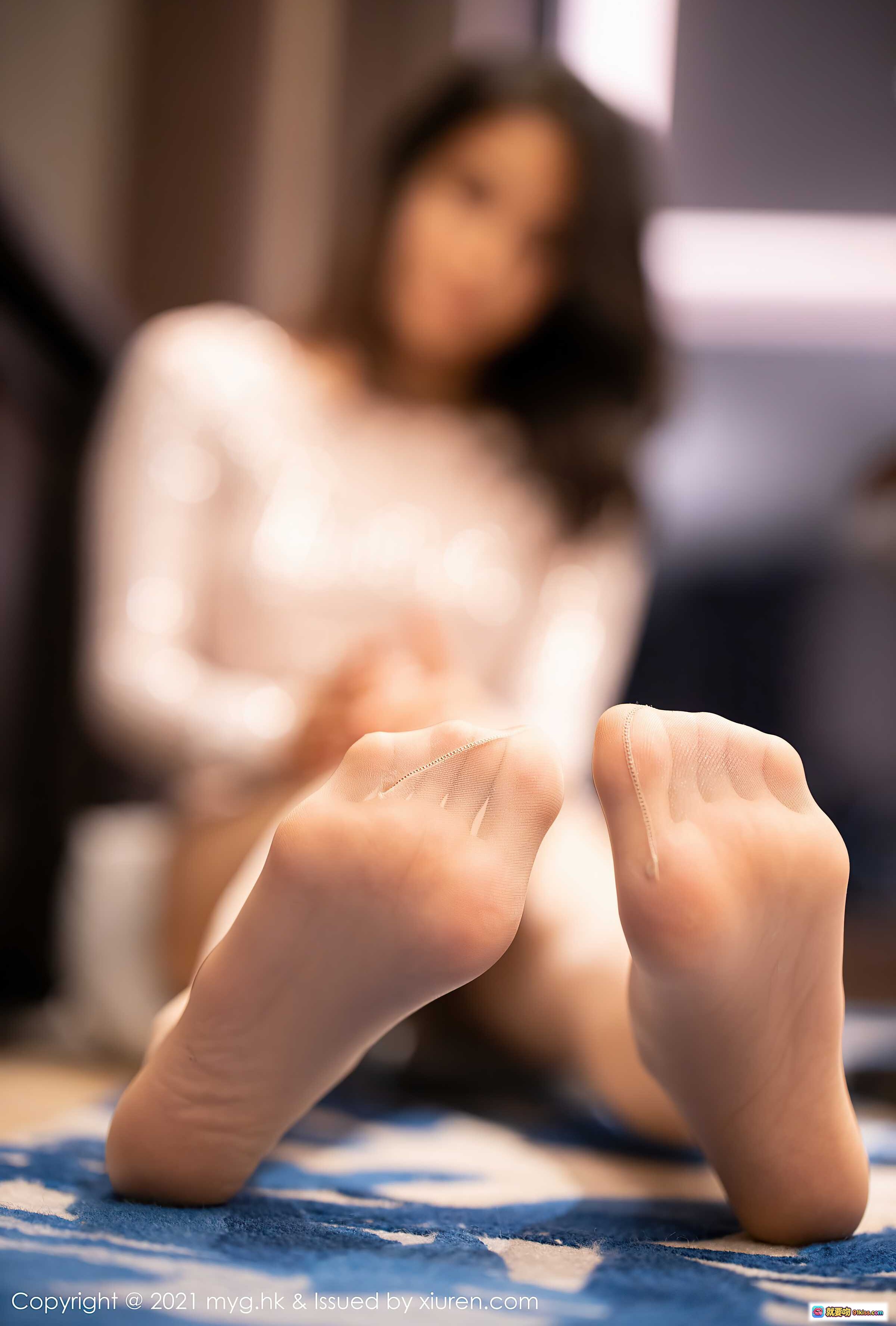 图片[2] - 蓝夏Akasha性感写真｜MyGirl美媛馆Vol.550｜2021.07.07｜48+1P高清单品｜蕾丝透视紧身裙诱惑摆拍 - 就要吻