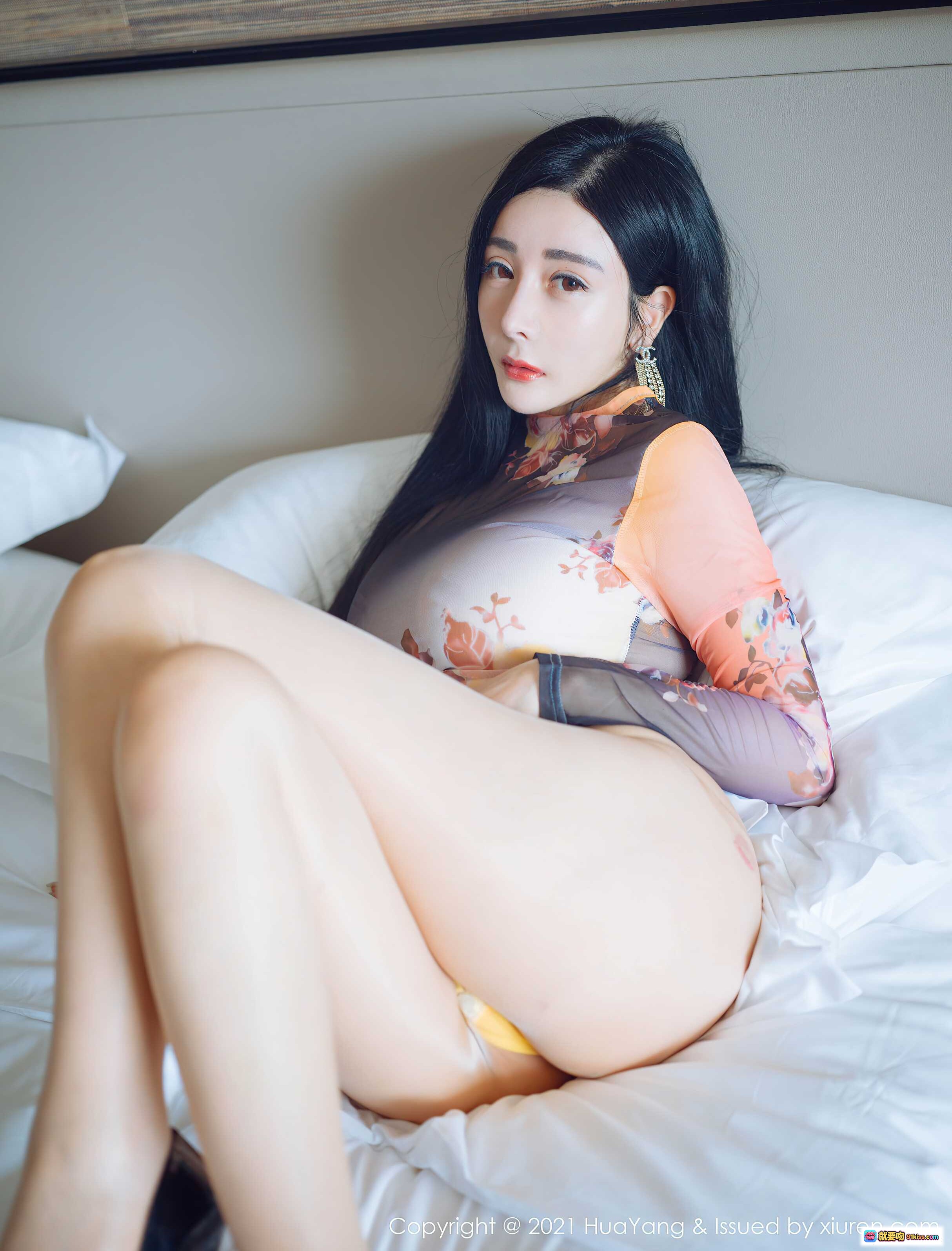 图片[9] - HuaYang花漾2021.07.13 Vol.427 允爾性感写真 | 透视印花连衣裙+高跟黑丝美腿 | 酒店卧室私房大片 - 就要吻