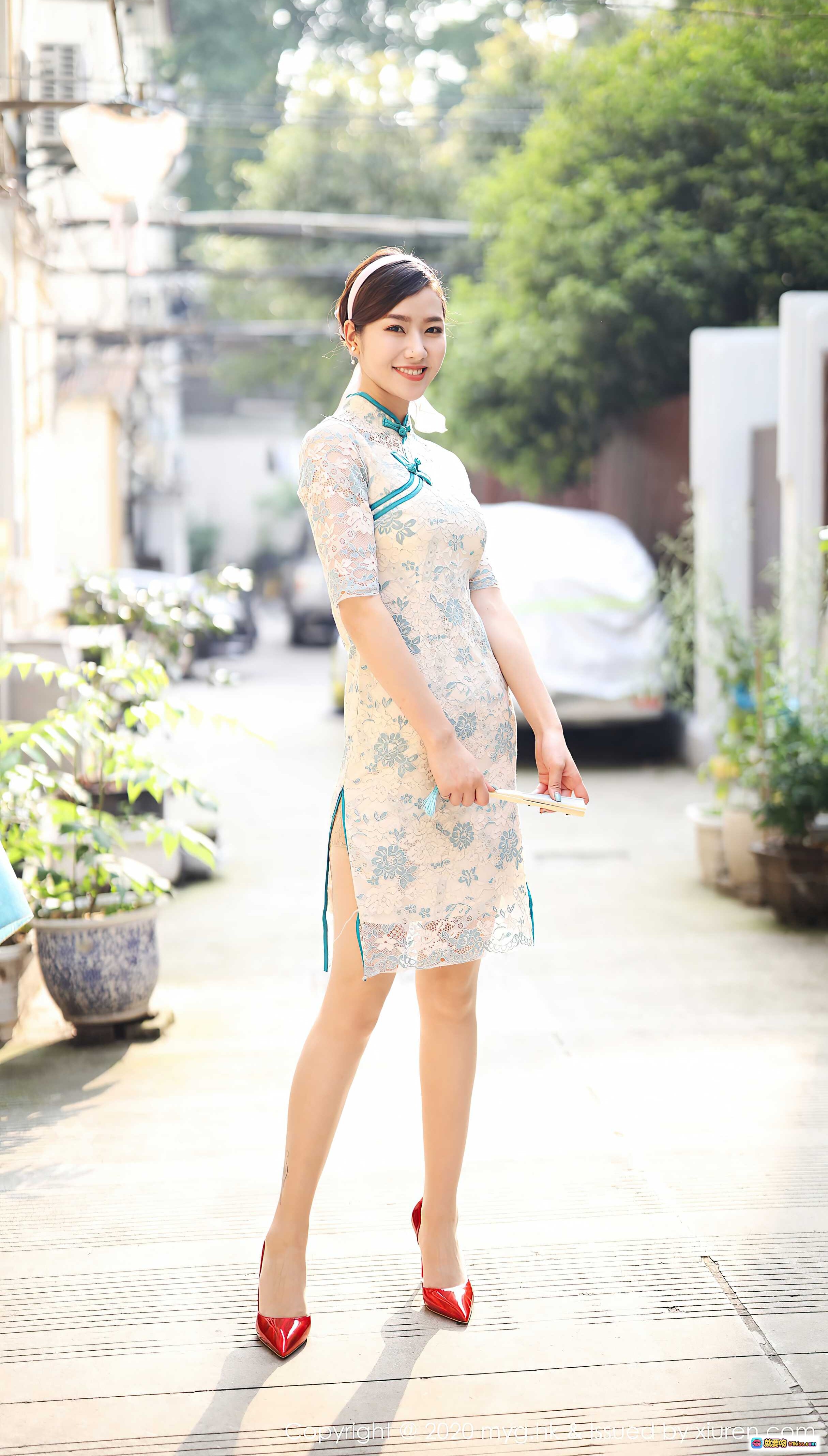 图片[4] - 方子萱旗袍写真 | 蕾丝高开叉旗袍+手持折扇+甜美头饰 | MyGirl美媛馆VOL.446优雅外拍大片 - 就要吻