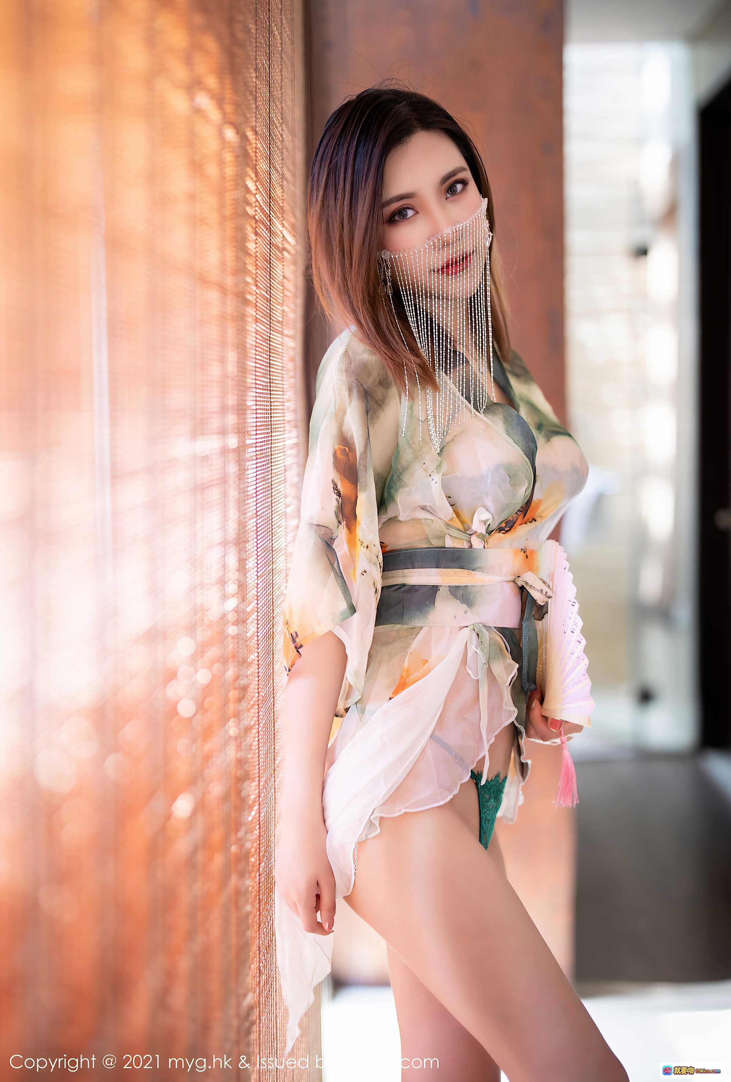 图片[3] - 绮里嘉Carina白 bikini户外写真 | 美媛馆2021精选性感美女 | 自然光庭院拍摄 | 纤腰长腿优雅姿态 - 就要吻