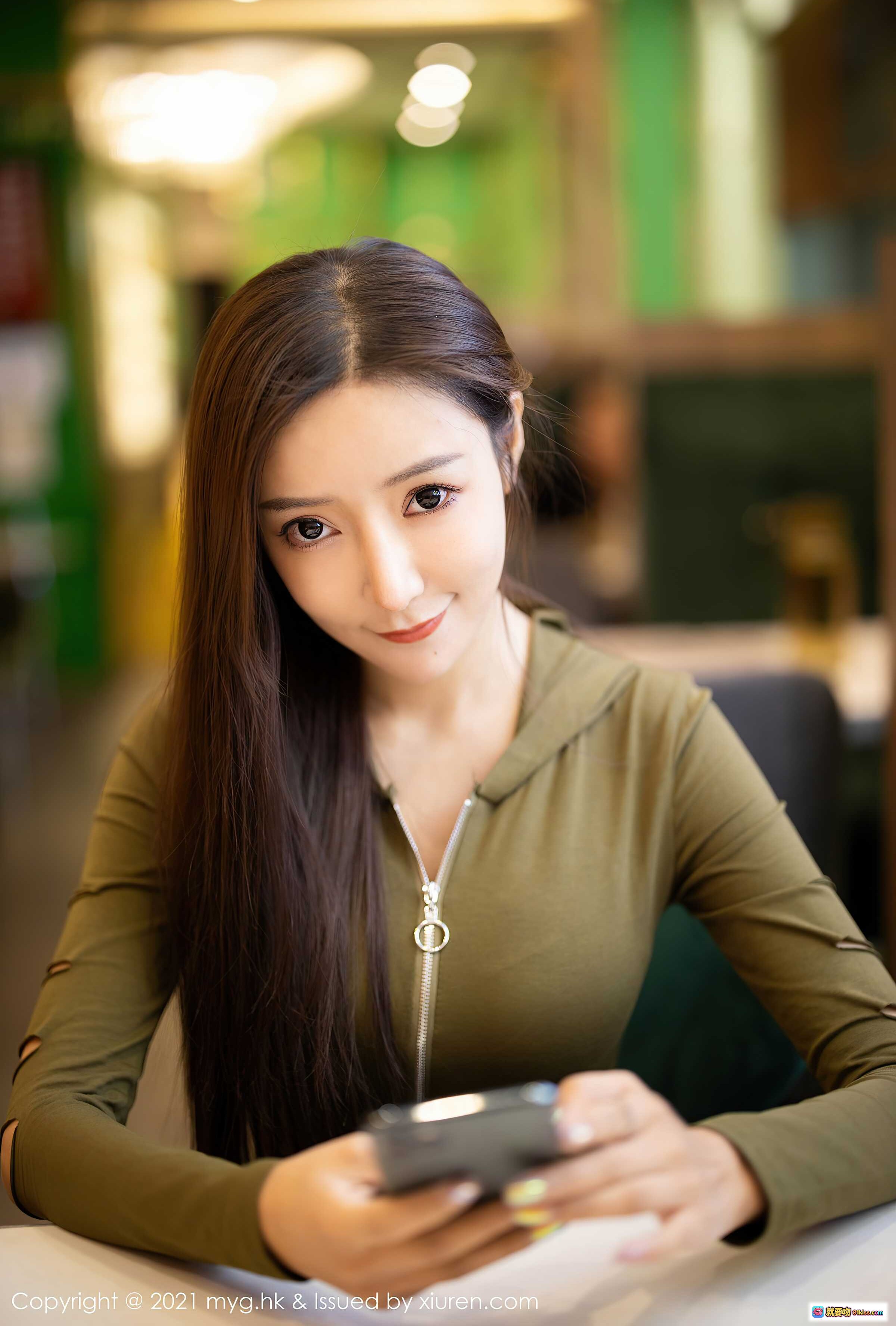 图片[8] - 王馨瑶yanni清新饮品写真 | 美媛馆2021 Vol.502 | 橙汁少女日常 | 长发甜美风 | 咖啡厅氛围感美照 - 就要吻