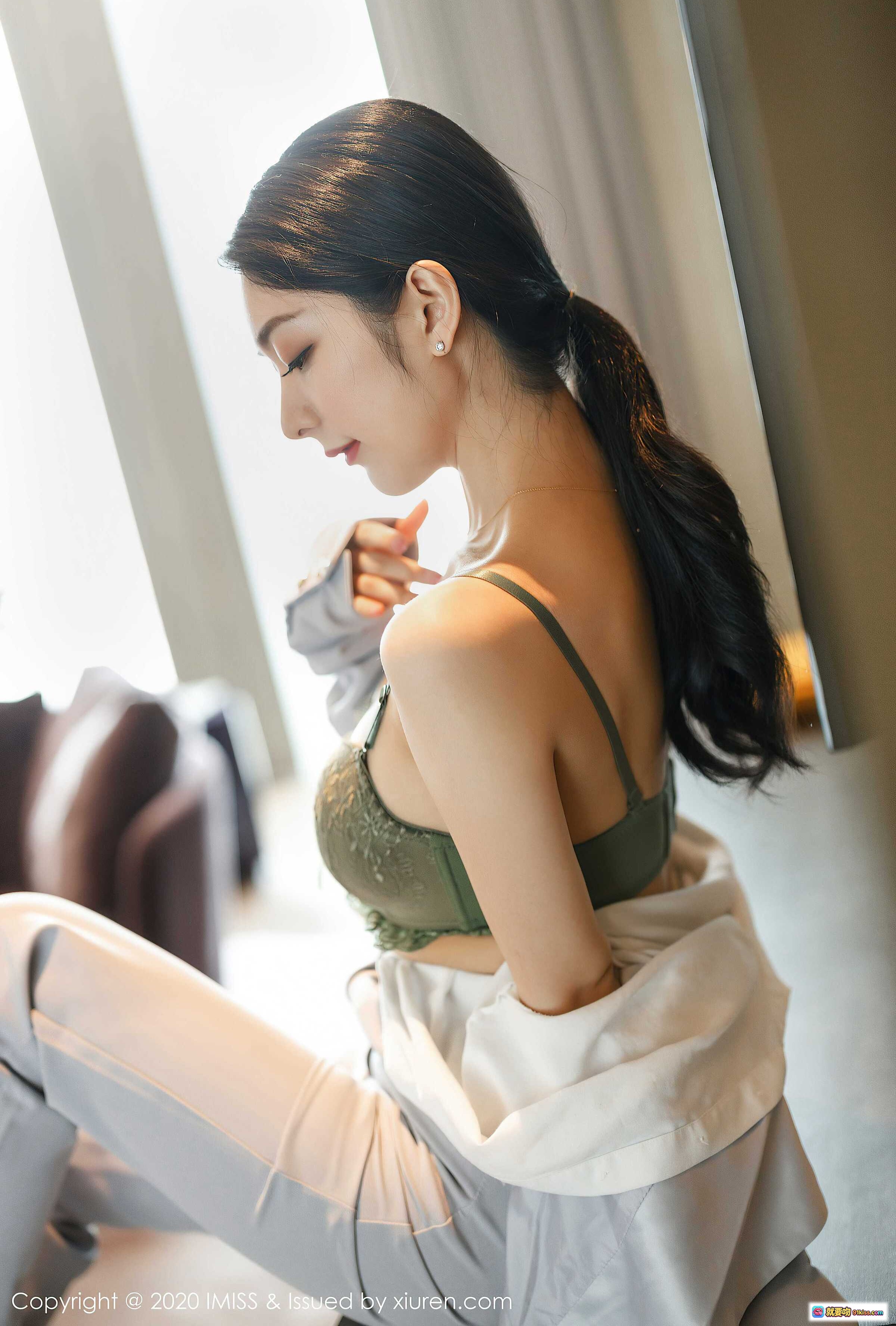 图片[4] - Angela小热巴性感写真：军绿内衣+黑丝美腿+高马尾侧颜，室内自然光私房摄影，Vol.483精选58图 - 就要吻