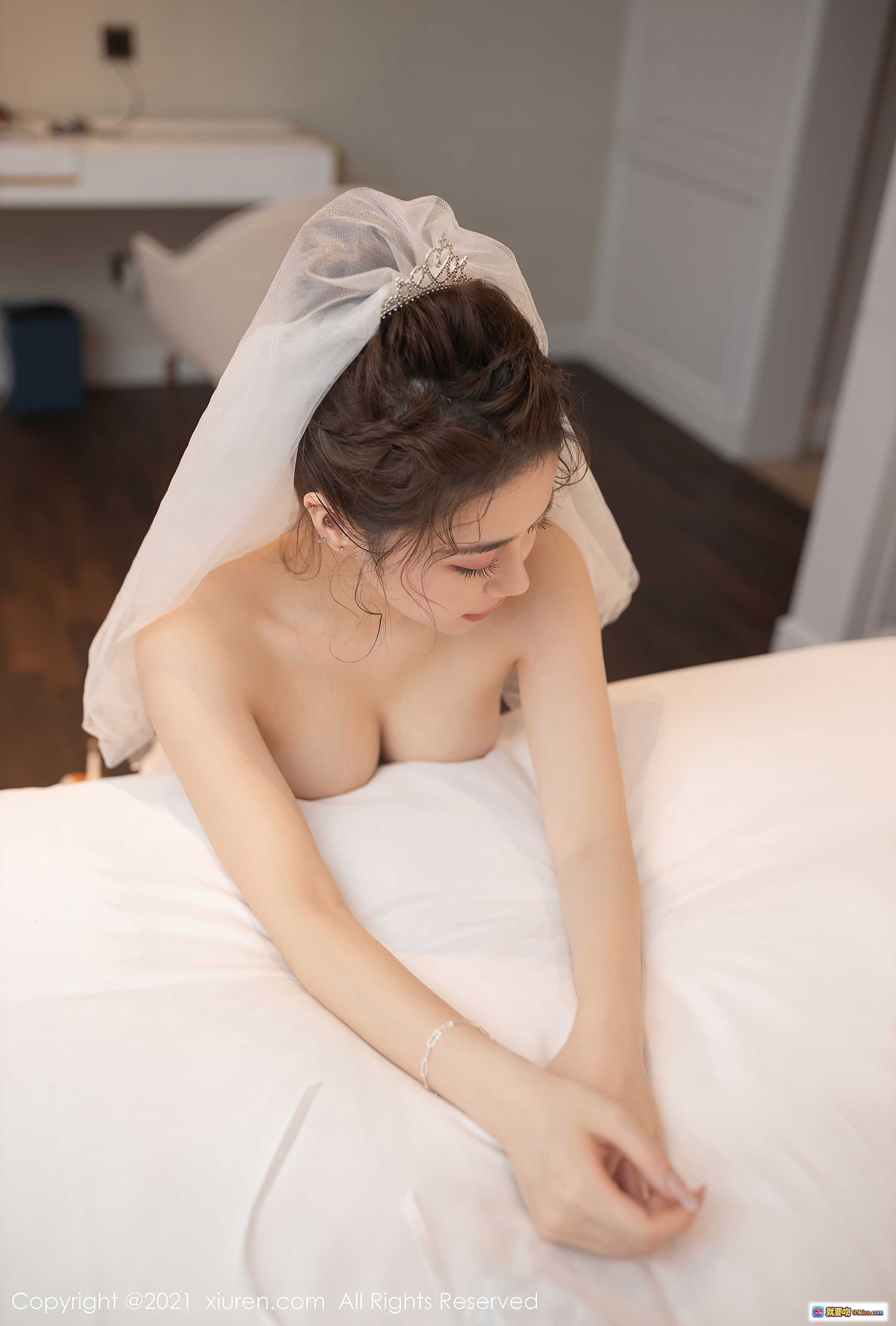 图片[6] - 鱼子酱Fish性感写真 | 白色蕾丝内衣+婚纱头纱+高跟美腿 | XiuRen秀人网No.3538优雅躺姿私房大片 - 就要吻