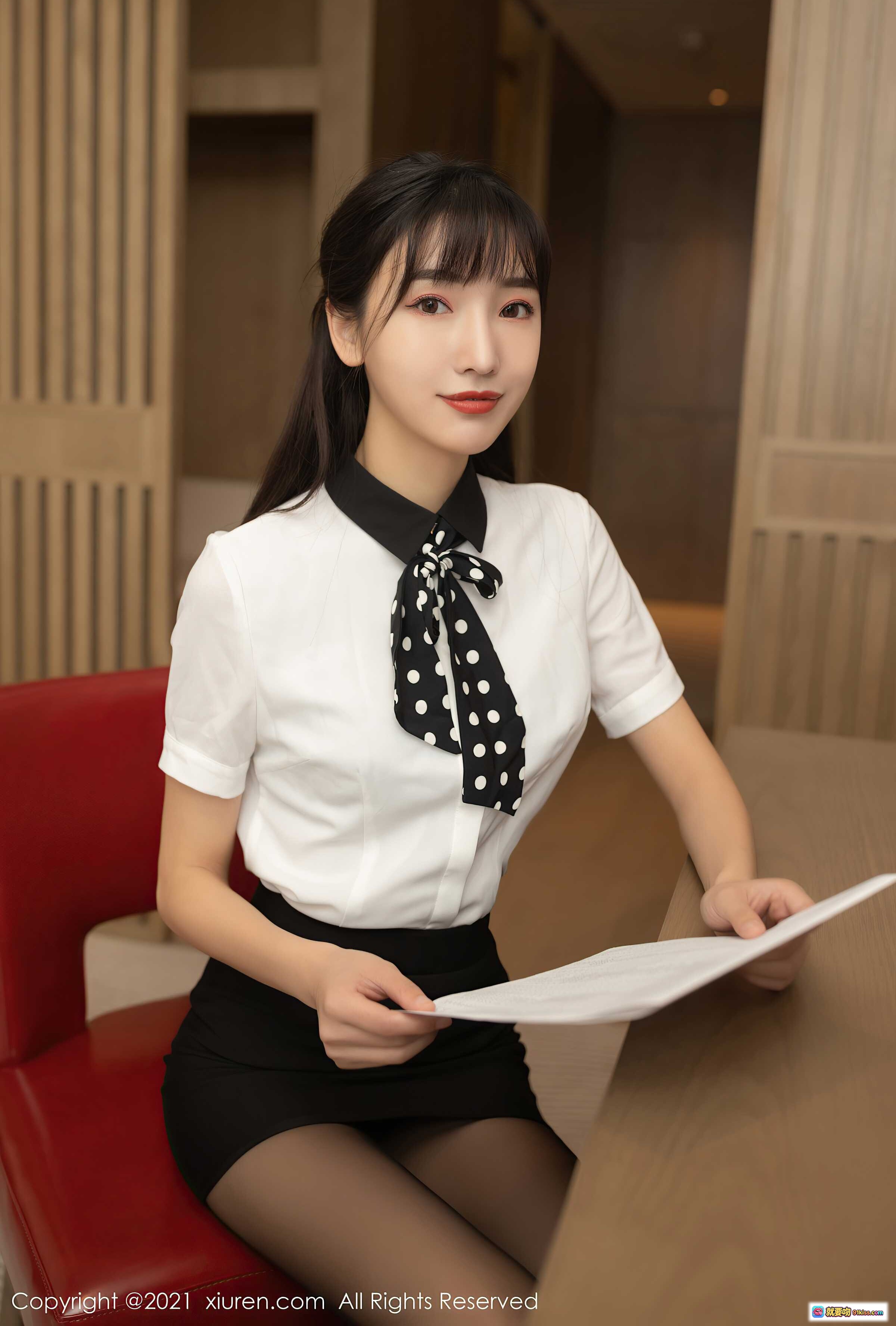 图片[7] - 陆萱萱XiuRen秀人网2021.05.20 No.3443 白衬衫黑短裙丝袜门边回眸写真 - 就要吻