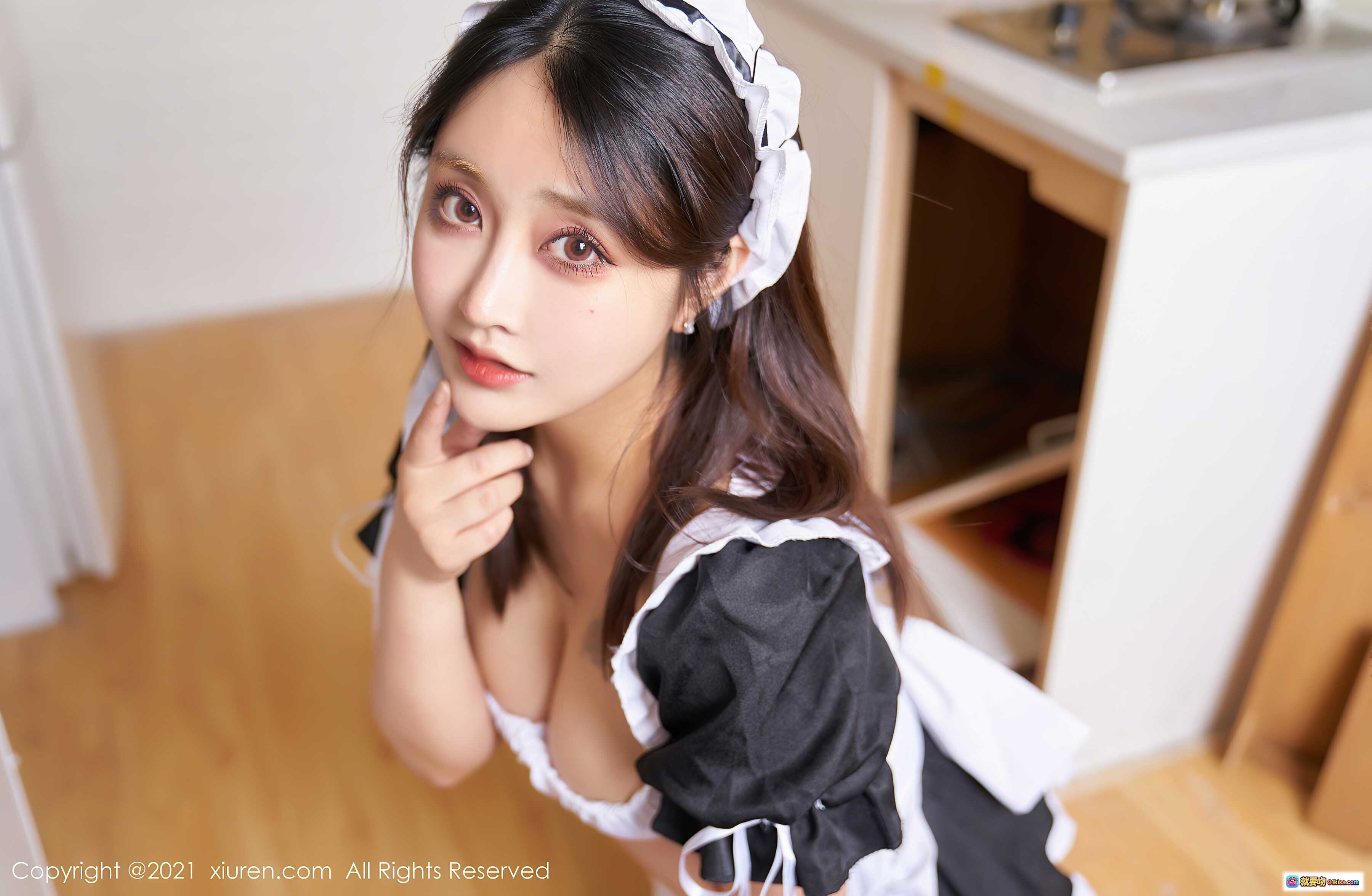 图片[8] - 林子欣Freya女仆装持羽毛掸子厨房写真｜XIUREN秀人网VOL.3364高清美图 - 就要吻