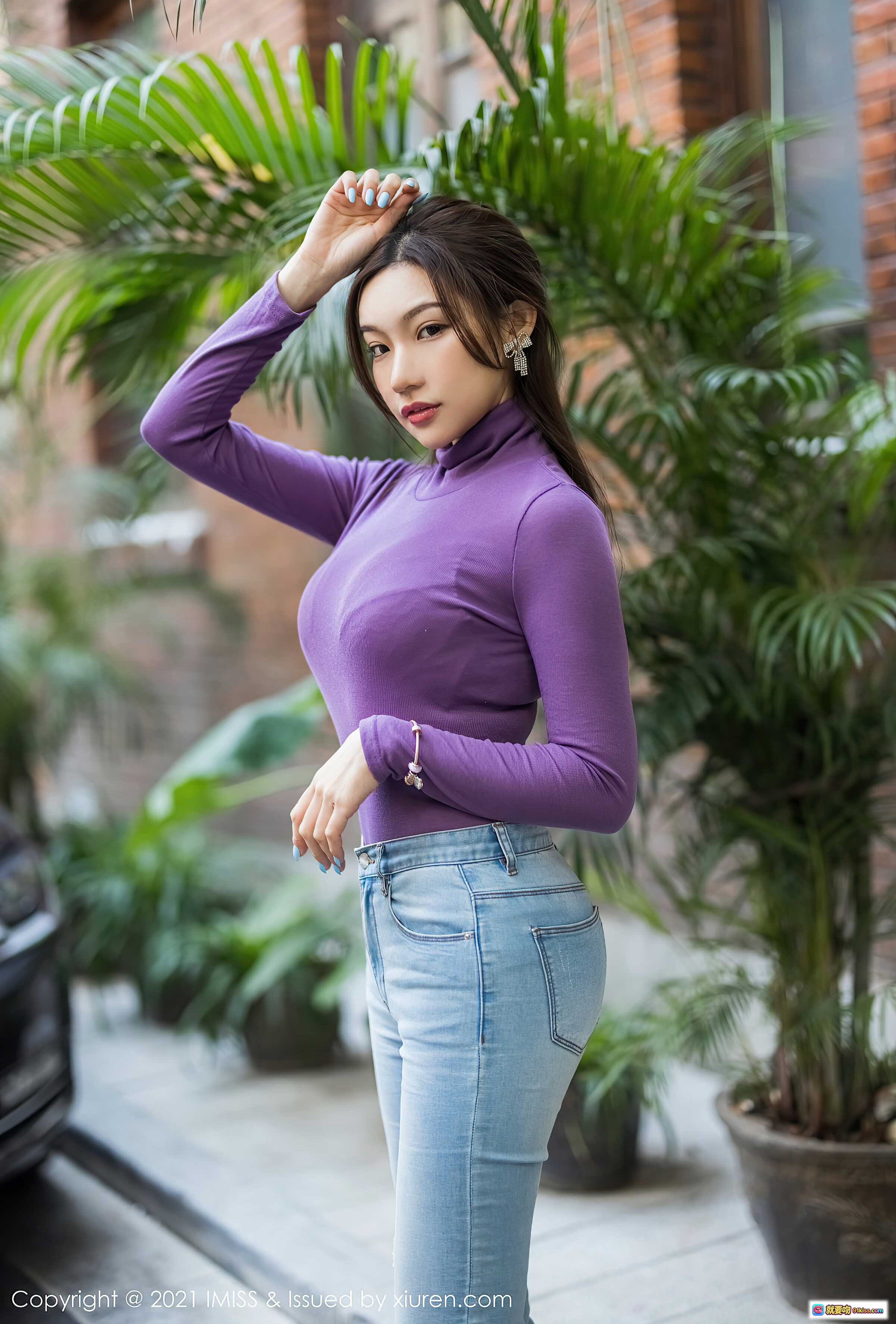 图片[7] - 小狐狸Kathryn紫色高领上衣街拍写真 | 2021IMiss Vol.541 美女户外时尚穿搭摄影集 - 就要吻