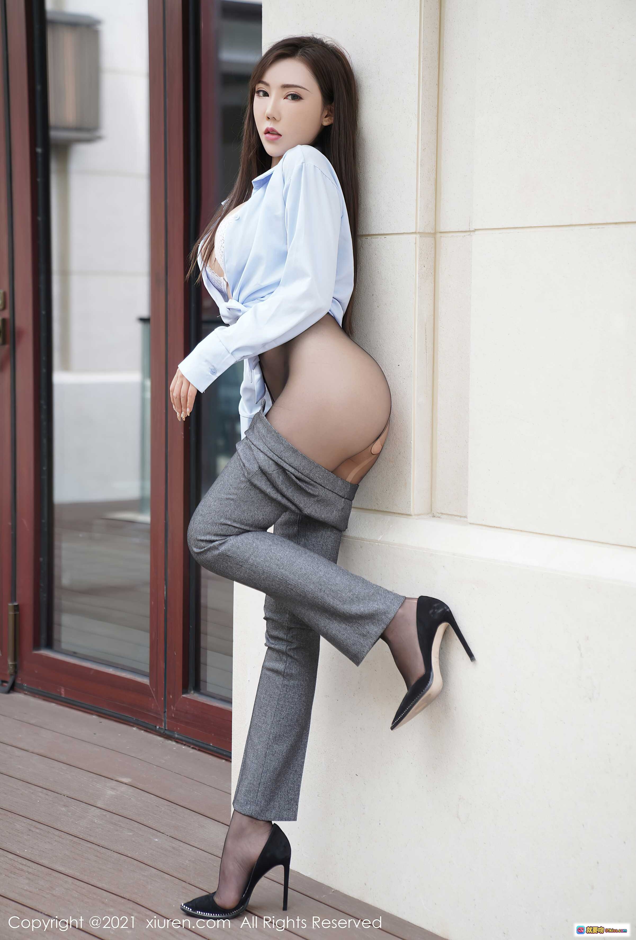 图片[9] - 萌汉药baby灰色西装套装写真｜职场风性感美腿长发美女｜XIUREN秀人网2021.05.10 VOL.3390 - 就要吻