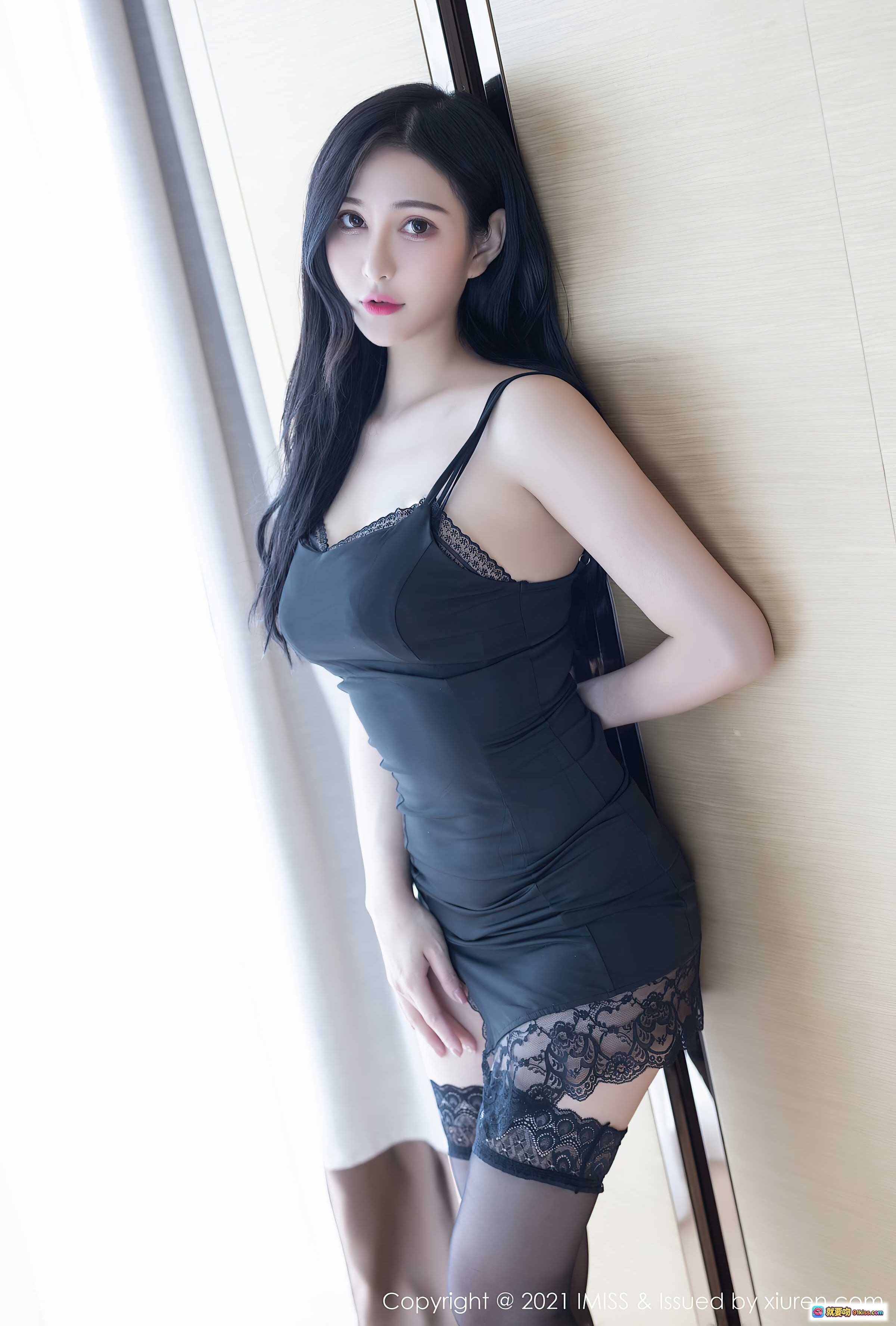 图片[10] - IMiss 2021.07.30 Vol.619 Lavinia肉肉 黑色蕾丝吊带裙 性感写真 丝袜美腿 室内私房摄影 高清44P - 就要吻