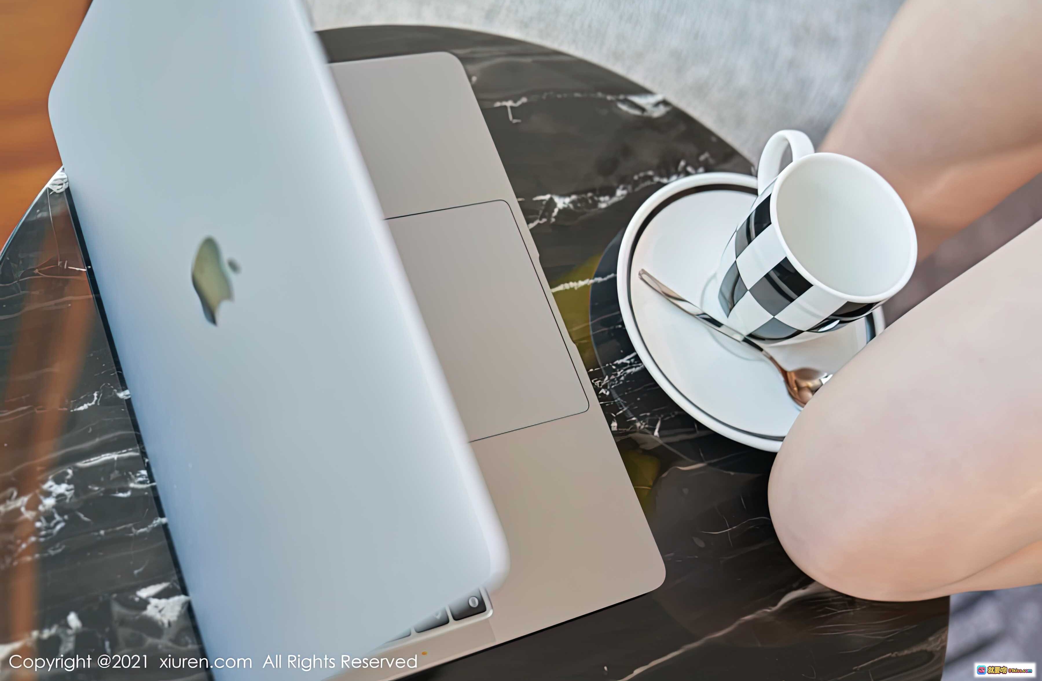 图片[3] - 芝芝Booty性感写真 | 白衬衫黄短裙美腿高跟 | XiuRen秀人网2021.06.15 No.3543 - 就要吻