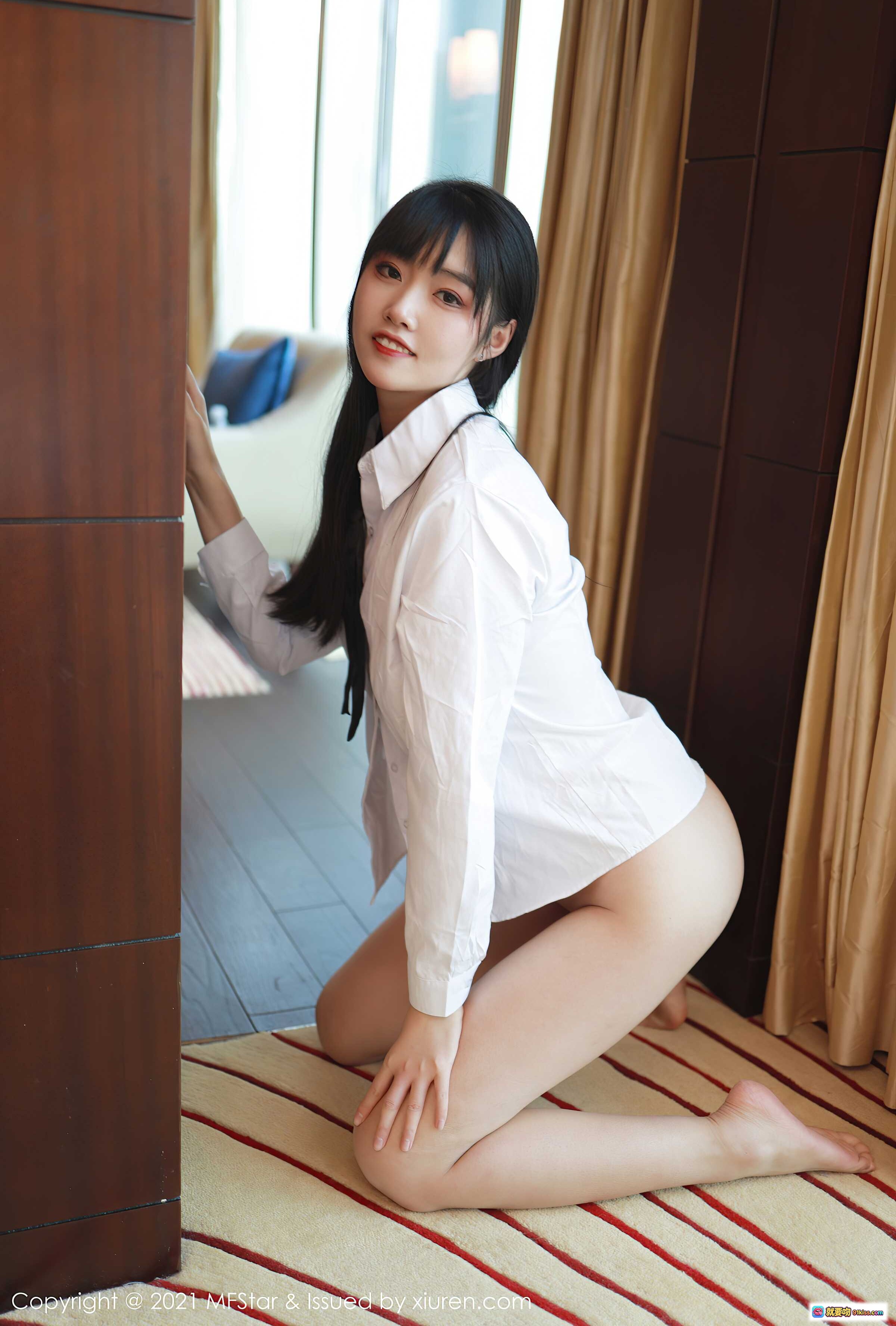 图片[5] - MFStar模范学院2021.01.28 VOL.449 锅包又you 白衬衫黑短裙丝袜美腿室内写真51P高清图集 - 就要吻