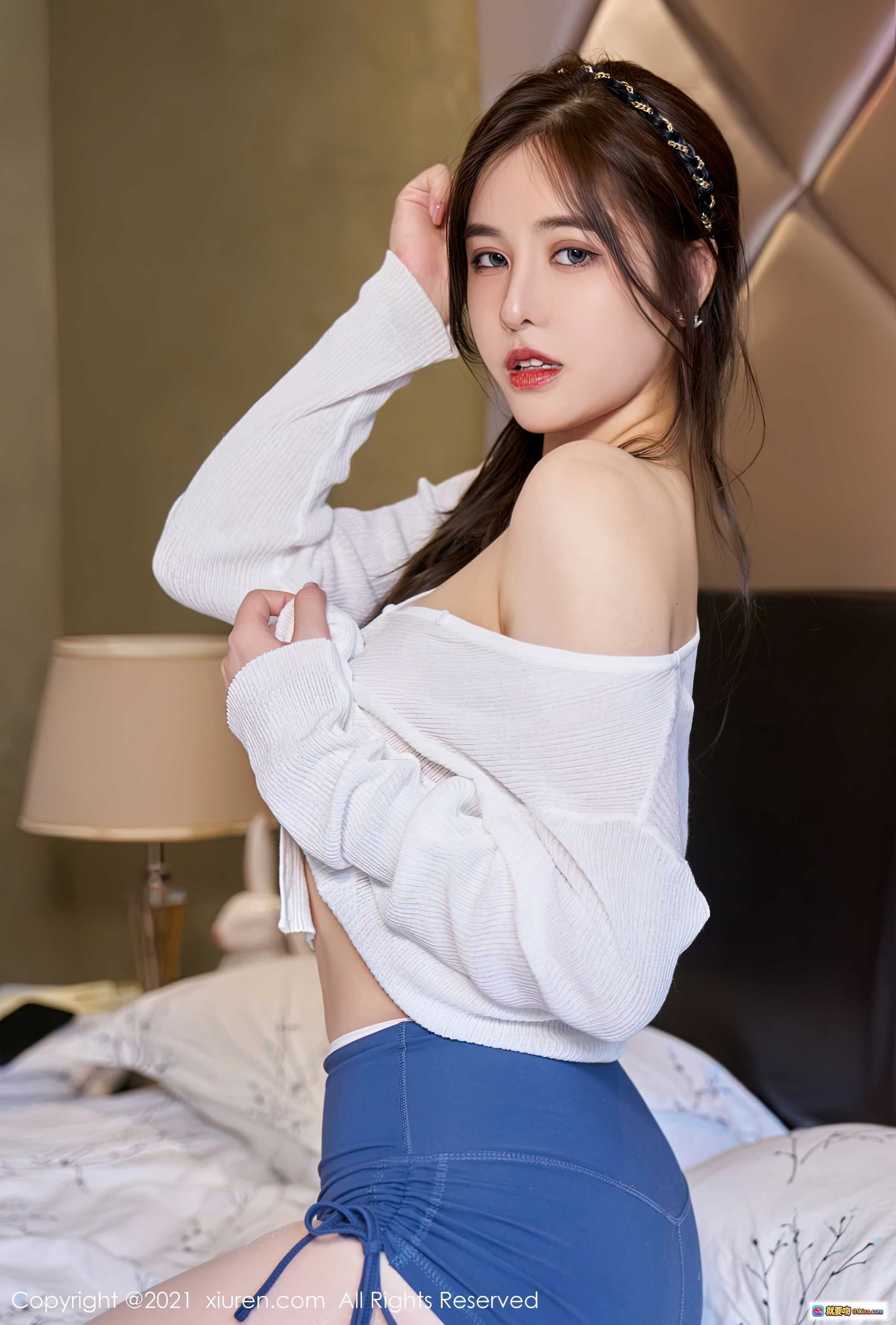 图片[5] - 韩静安白衫蓝裙美腿写真 | XiuRen秀人网2021.05.17 No.3419 纯欲风室内私房照 - 就要吻