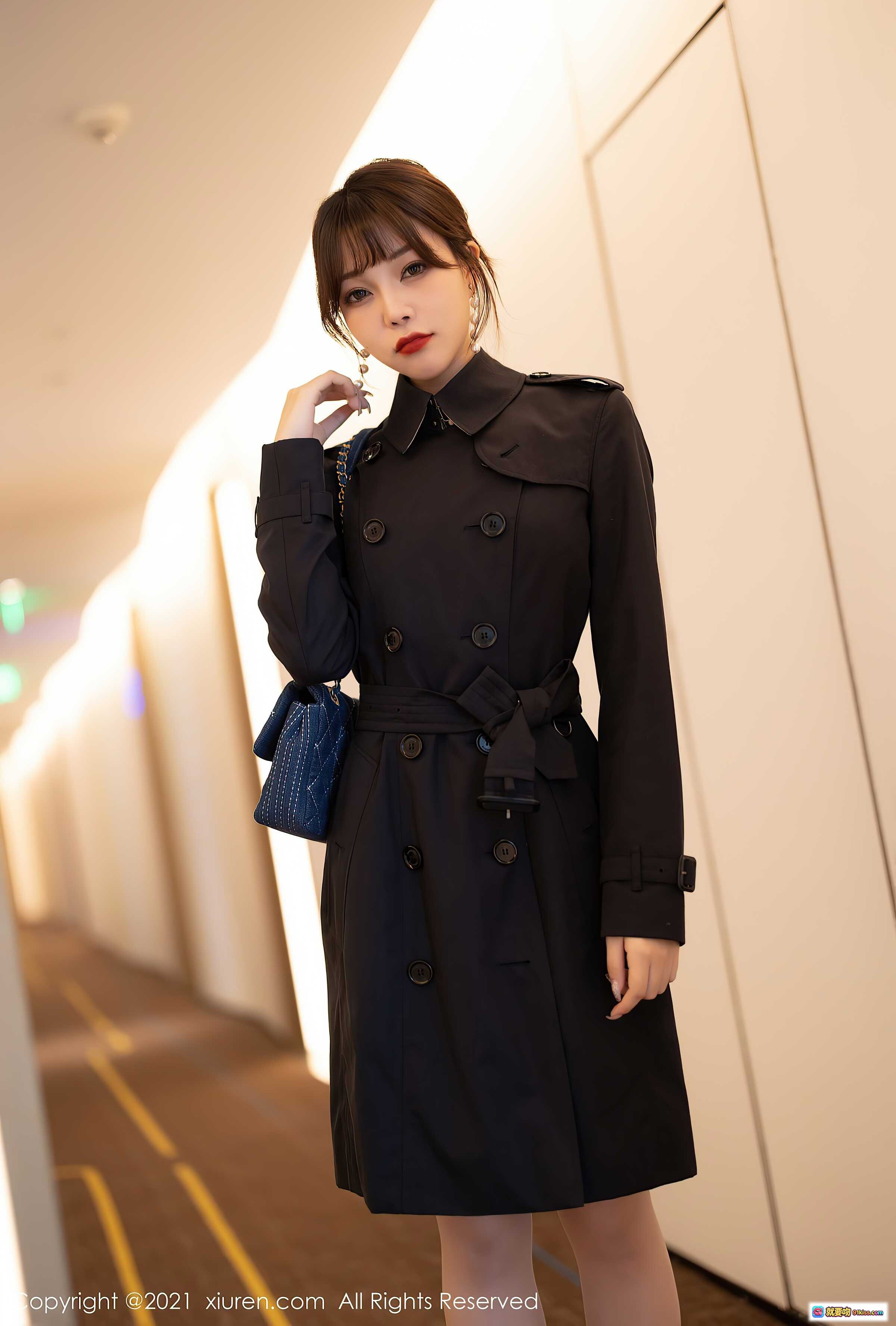 图片[5] - 芝芝Booty黑裙高跟美腿走廊写真 | XiuRen秀人网2021.05.17 No.3422优雅气质穿搭摄影 - 就要吻