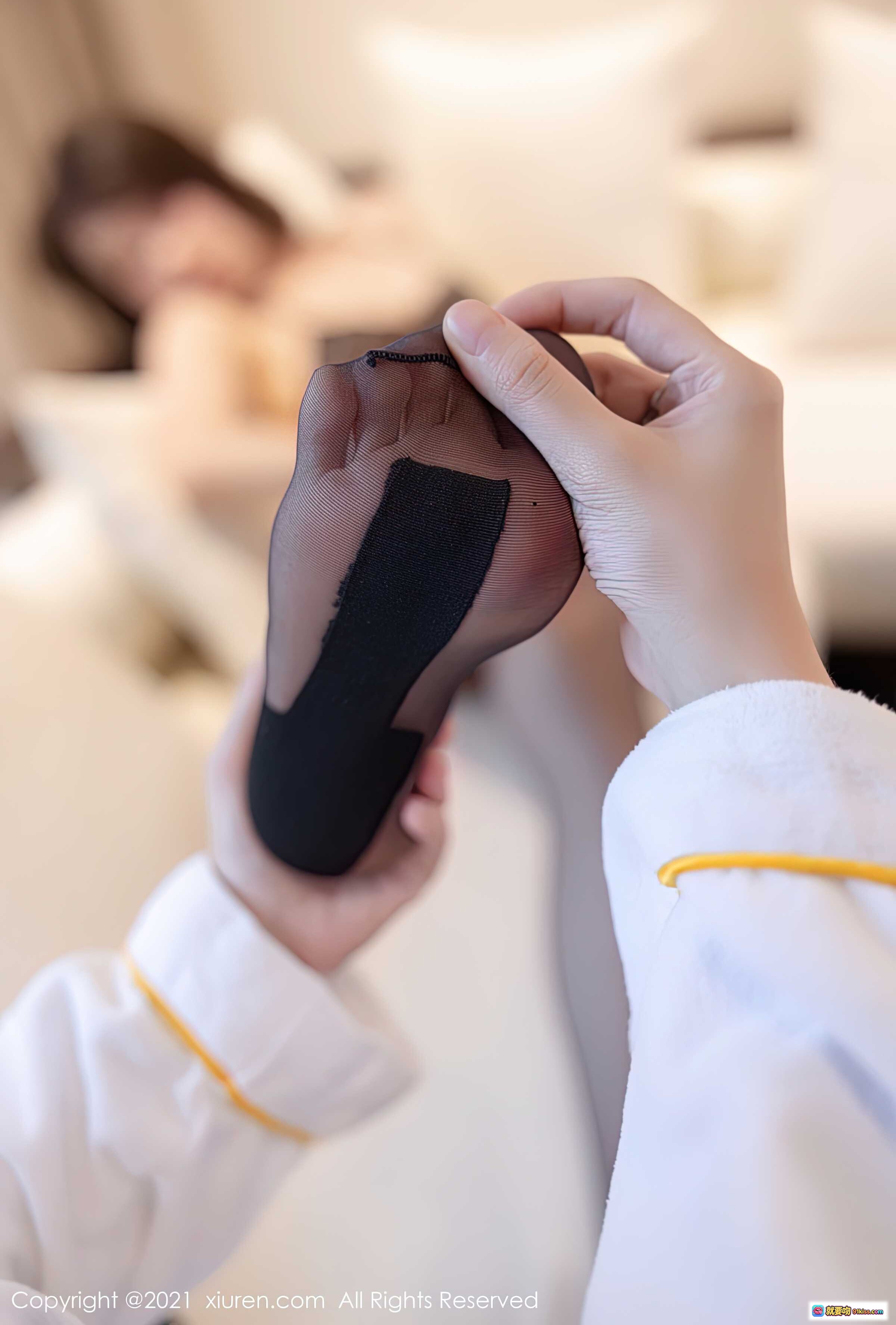 图片[7] - 芝芝Booty兔女郎黑丝诱惑写真 | 蕾丝兔耳面具+透视睡衣+美腿特写 | XiuRen秀人网No.3685高清图集 - 就要吻