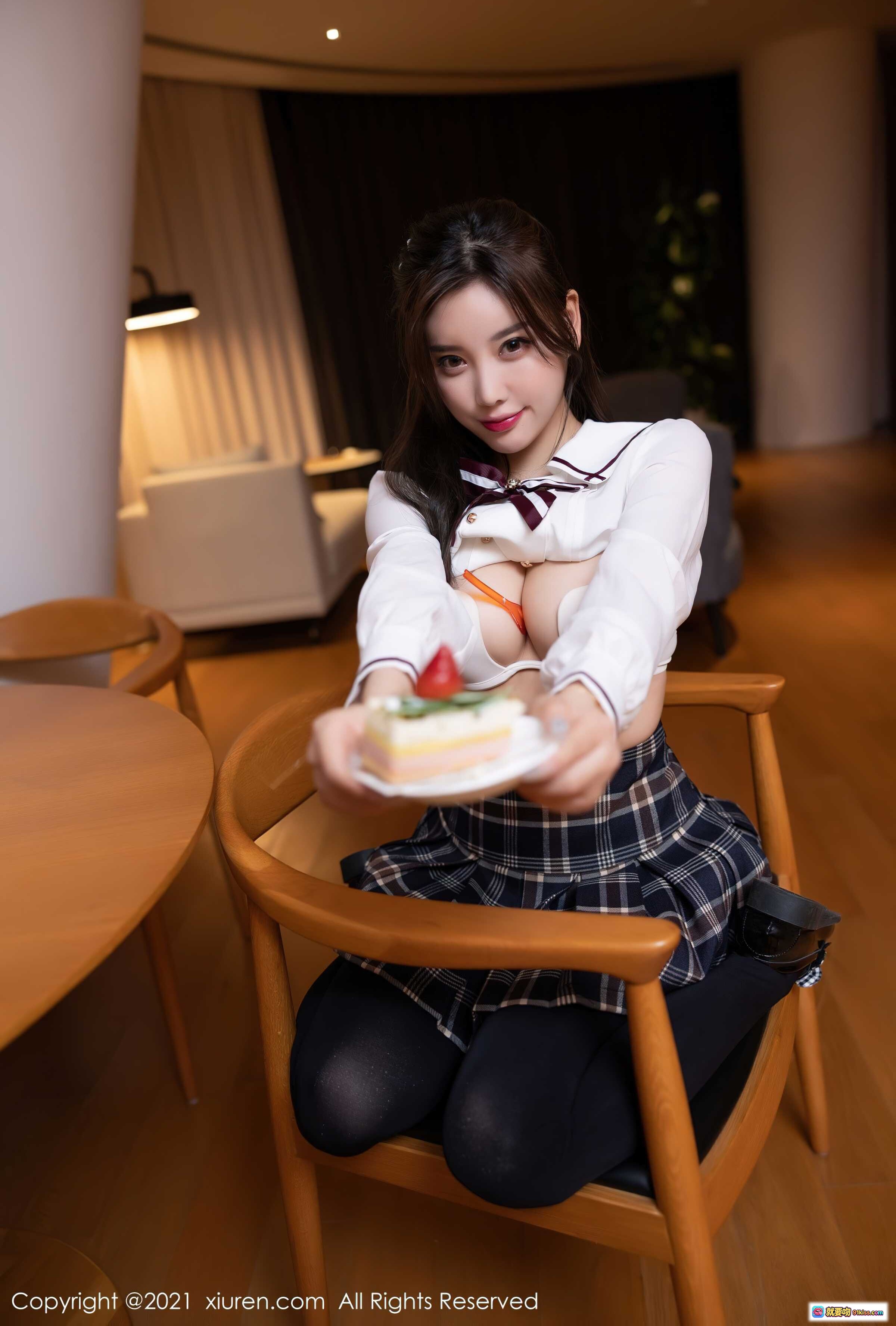 图片[3] - 杨晨晨Yome格子裙黑丝美腿写真 | XiuRen秀人网No.3723高清私房照 - 就要吻