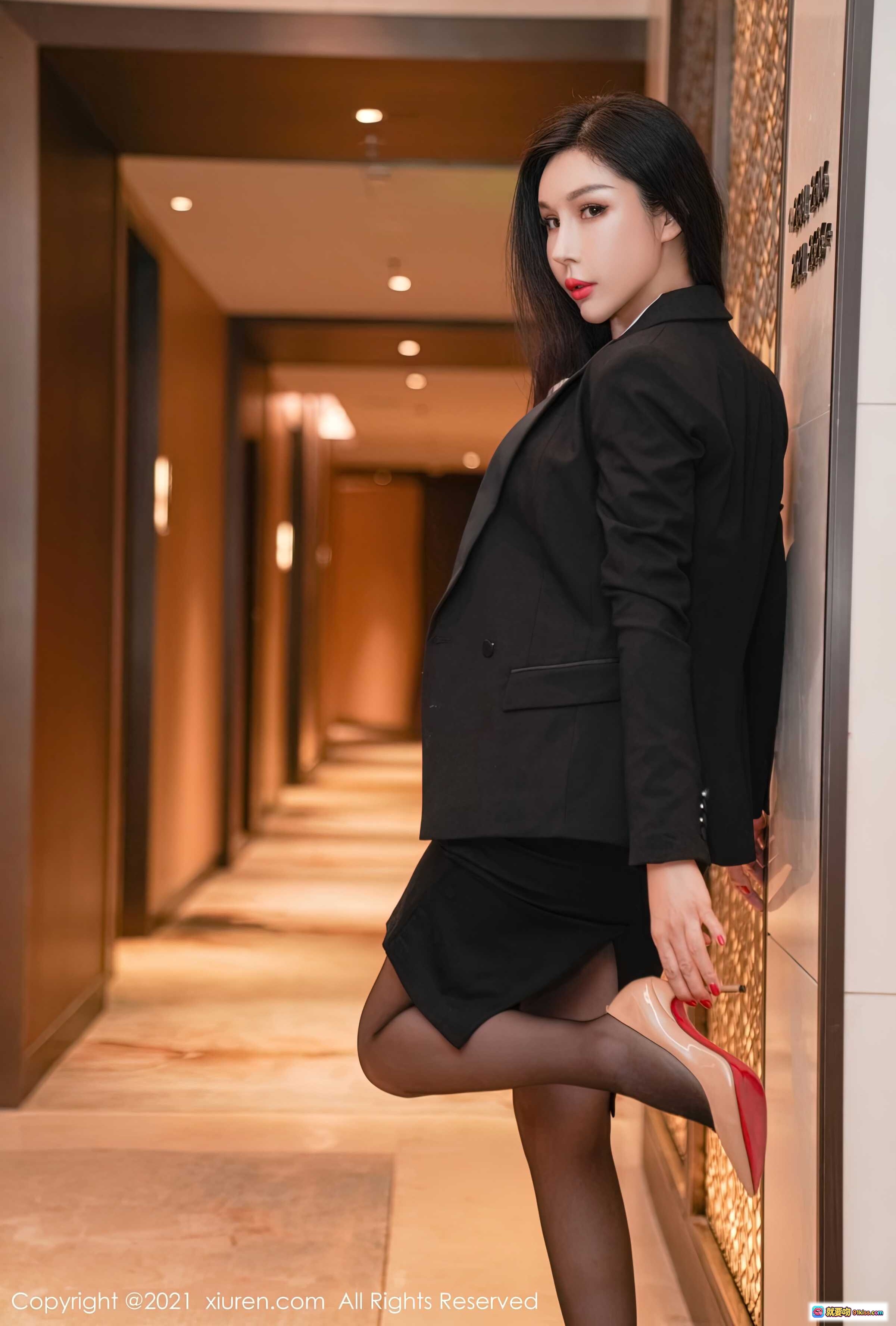 图片[9] - 田冰冰优雅指路2601-2626房间号 修长美手红甲特写 暖光室内场景 XiuRen秀人网No.3672高清写真 - 就要吻