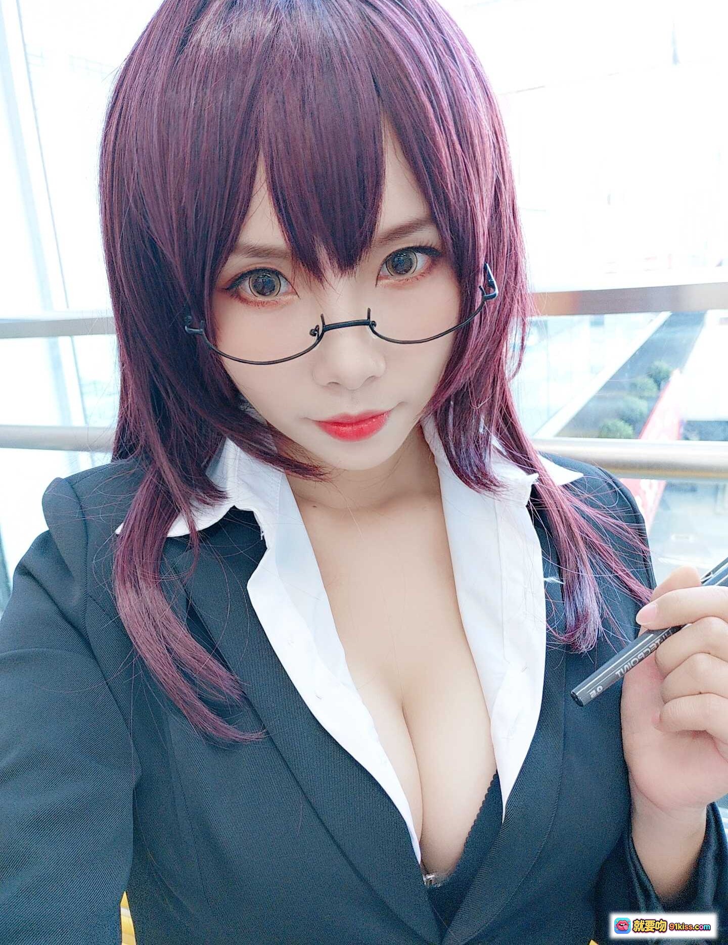 图片[10] - Neko薇薇NO.001斯卡哈cos自拍写真｜紫发眼镜OL制服黑丝美腿坐姿性感高清图集 - 就要吻