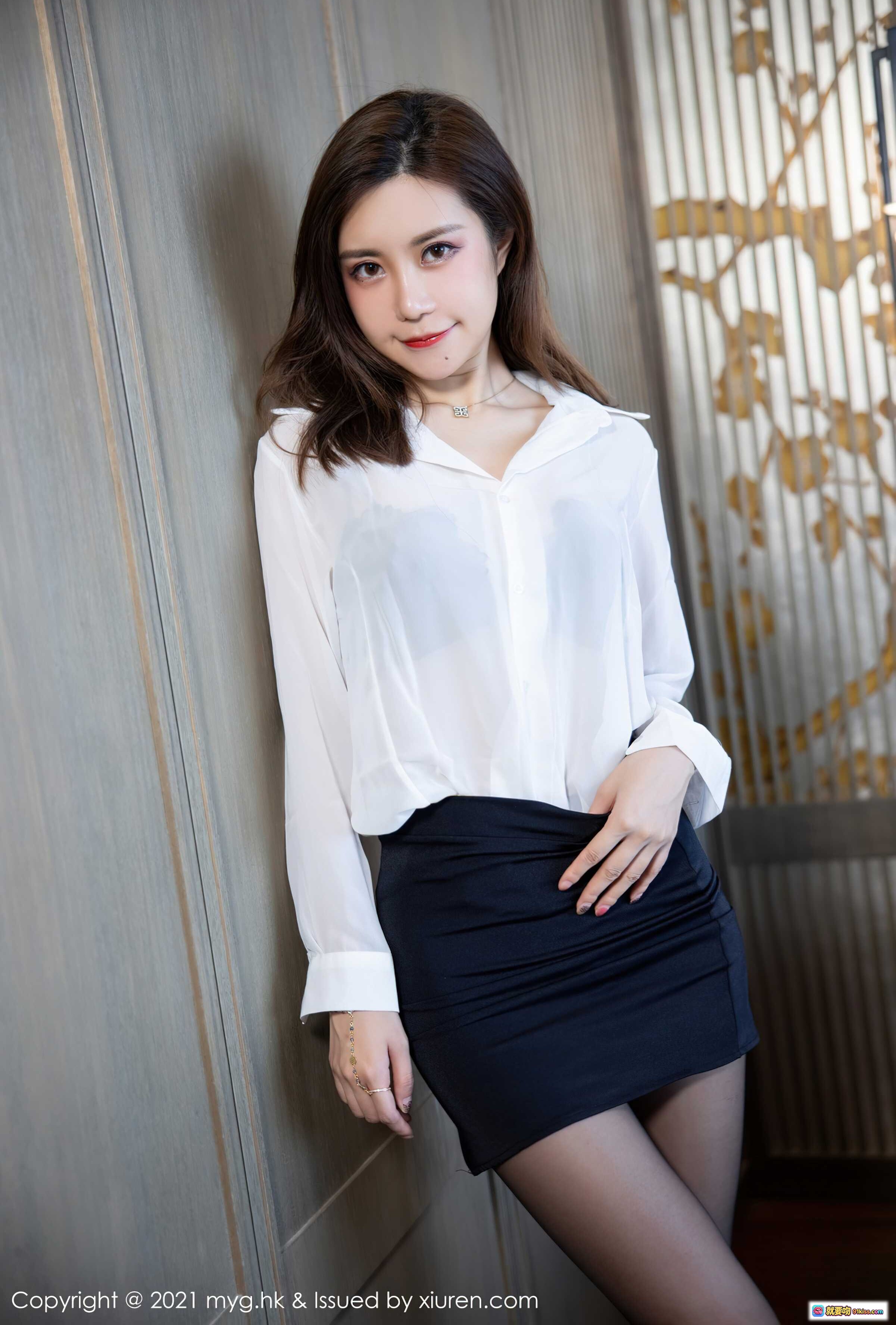 绮里嘉Carina 白衬衫黑短裙 美媛馆2021写真 优雅性感职场风 纯欲风高清图集 - 就要吻