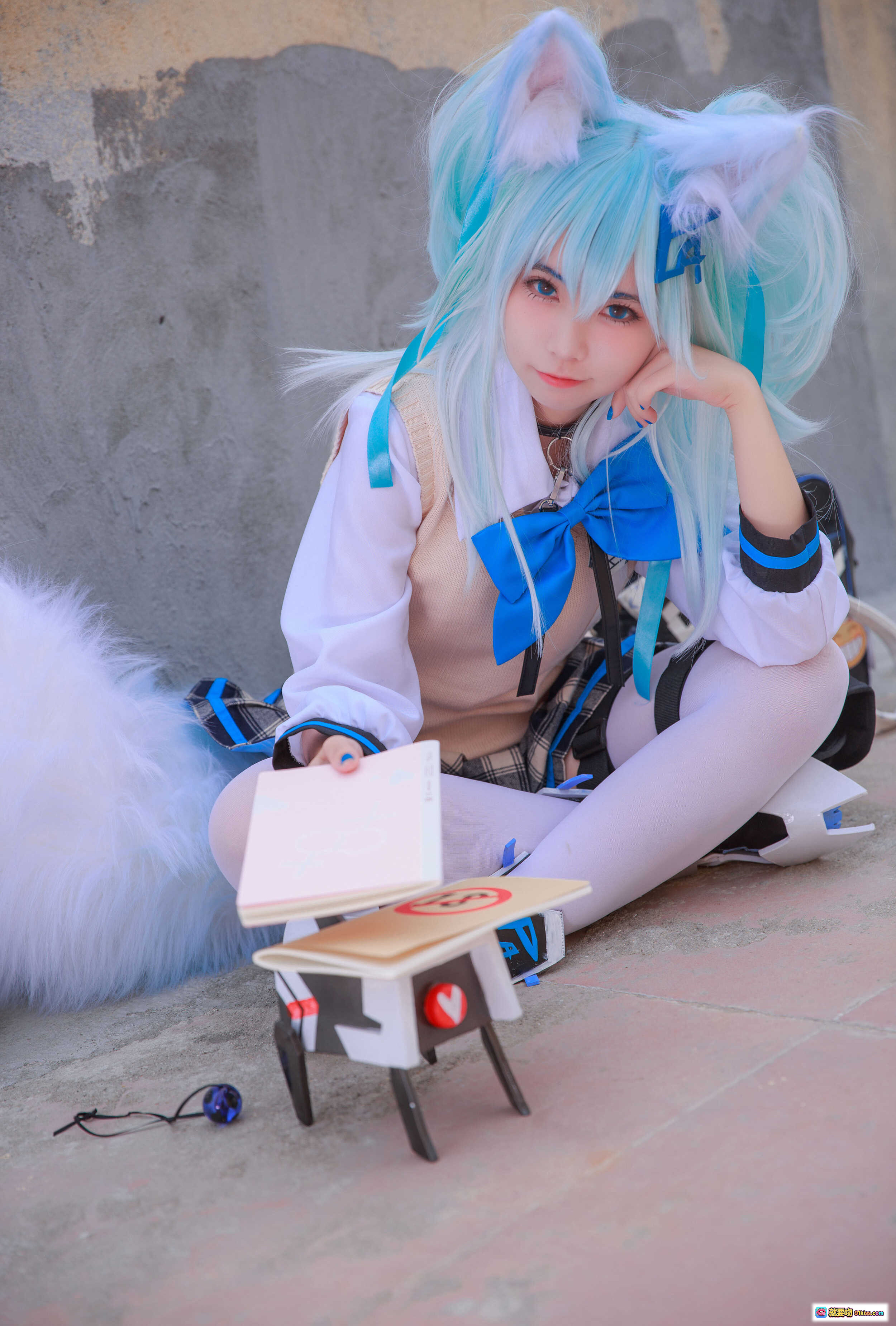 图片[6] - 少女前线PA15校服cosplay G44不会受伤 NO.044 蓝发猫耳少女读书写真 33P高清图包 - 就要吻