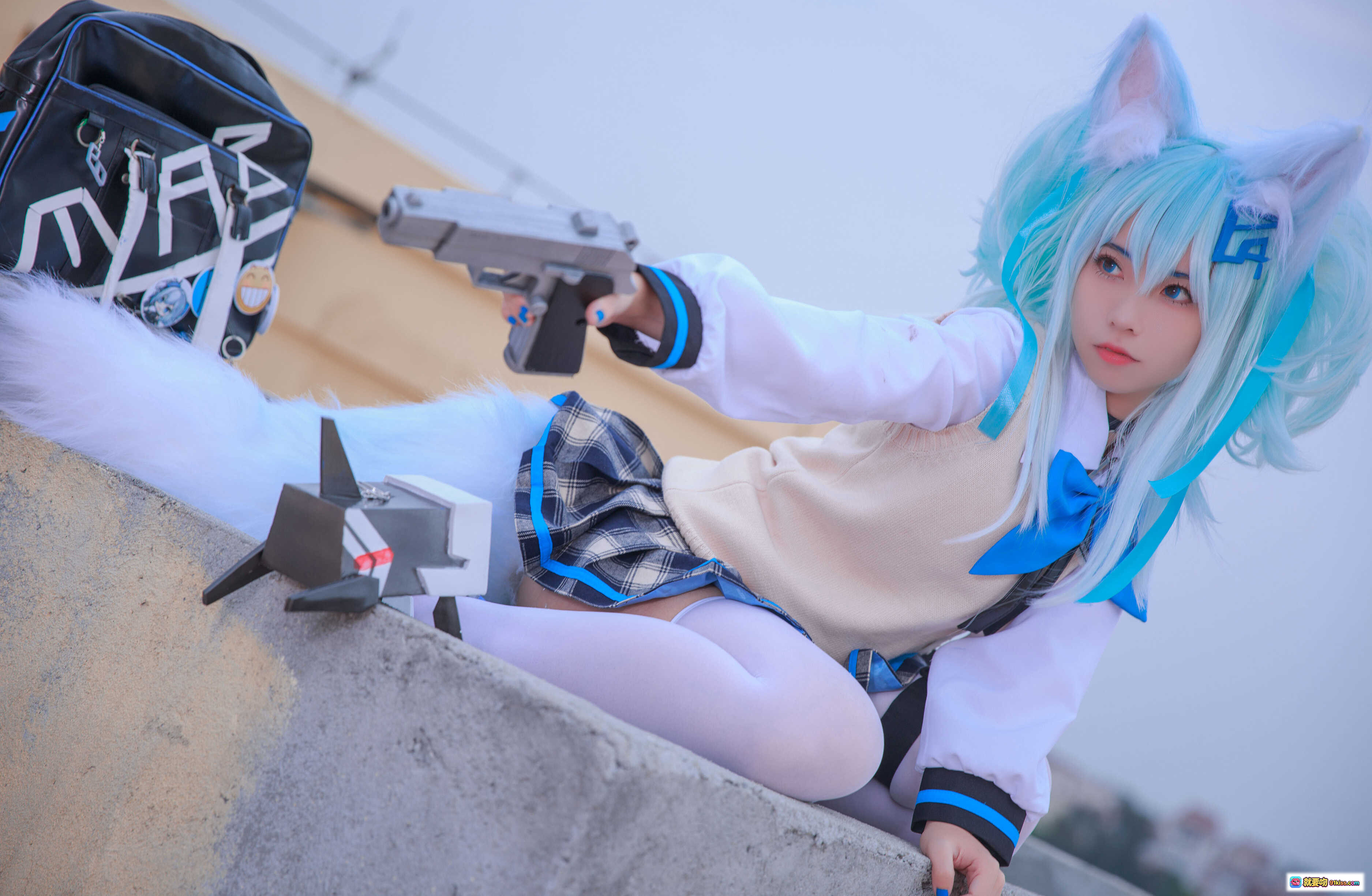 图片[7] - 少女前线PA15校服cosplay G44不会受伤 NO.044 蓝发猫耳少女读书写真 33P高清图包 - 就要吻