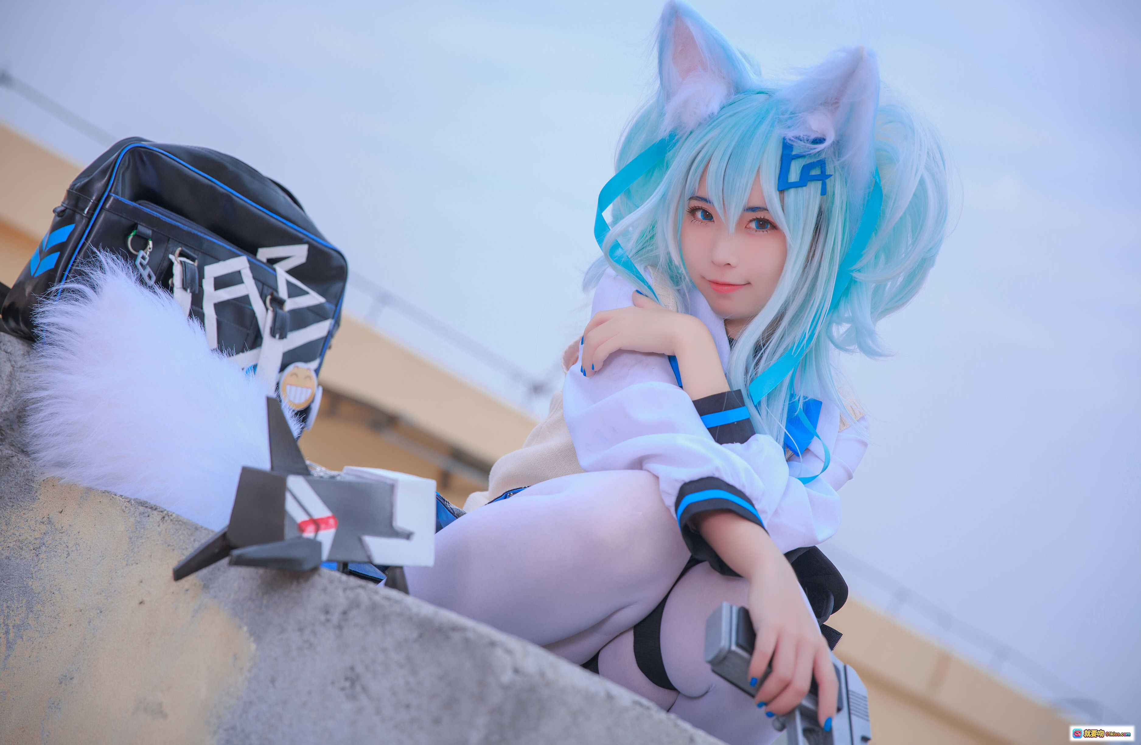 图片[10] - 少女前线PA15校服cosplay G44不会受伤 NO.044 蓝发猫耳少女读书写真 33P高清图包 - 就要吻