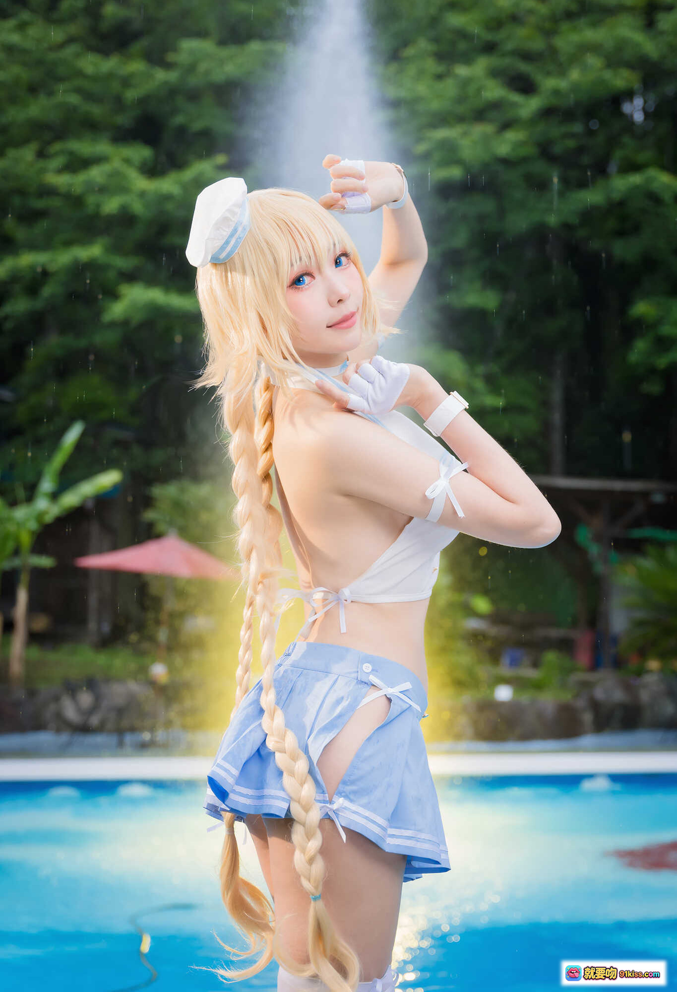 图片[6] - ElyEE子NO.069圣女贞德cosplay泳池写真 金发双马尾 白蓝系服装 水花飞溅自然光户外拍摄 22P高清图集 - 就要吻