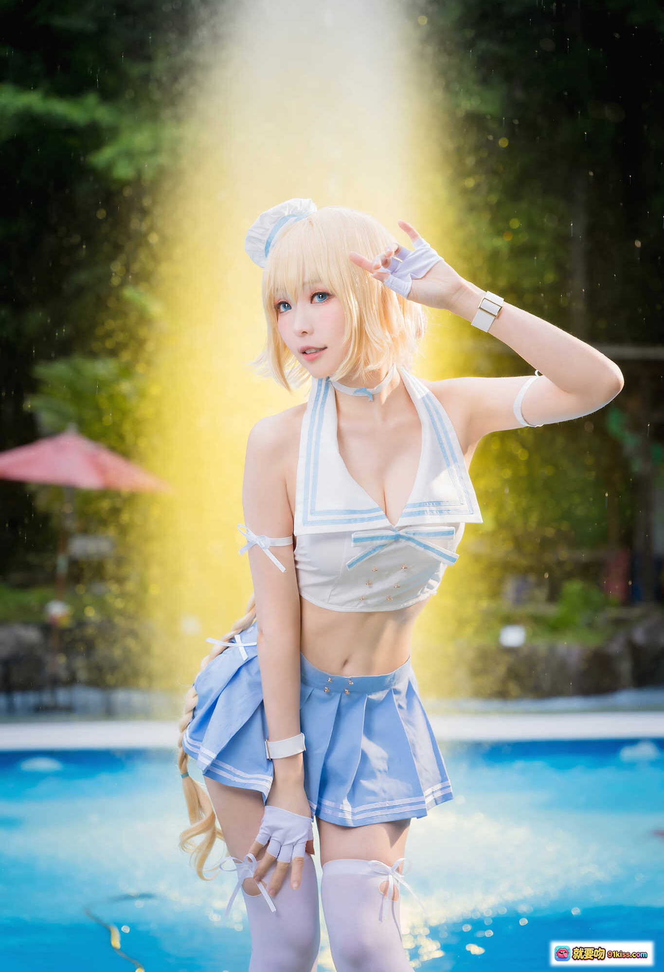 图片[5] - ElyEE子NO.069圣女贞德cosplay泳池写真 金发双马尾 白蓝系服装 水花飞溅自然光户外拍摄 22P高清图集 - 就要吻
