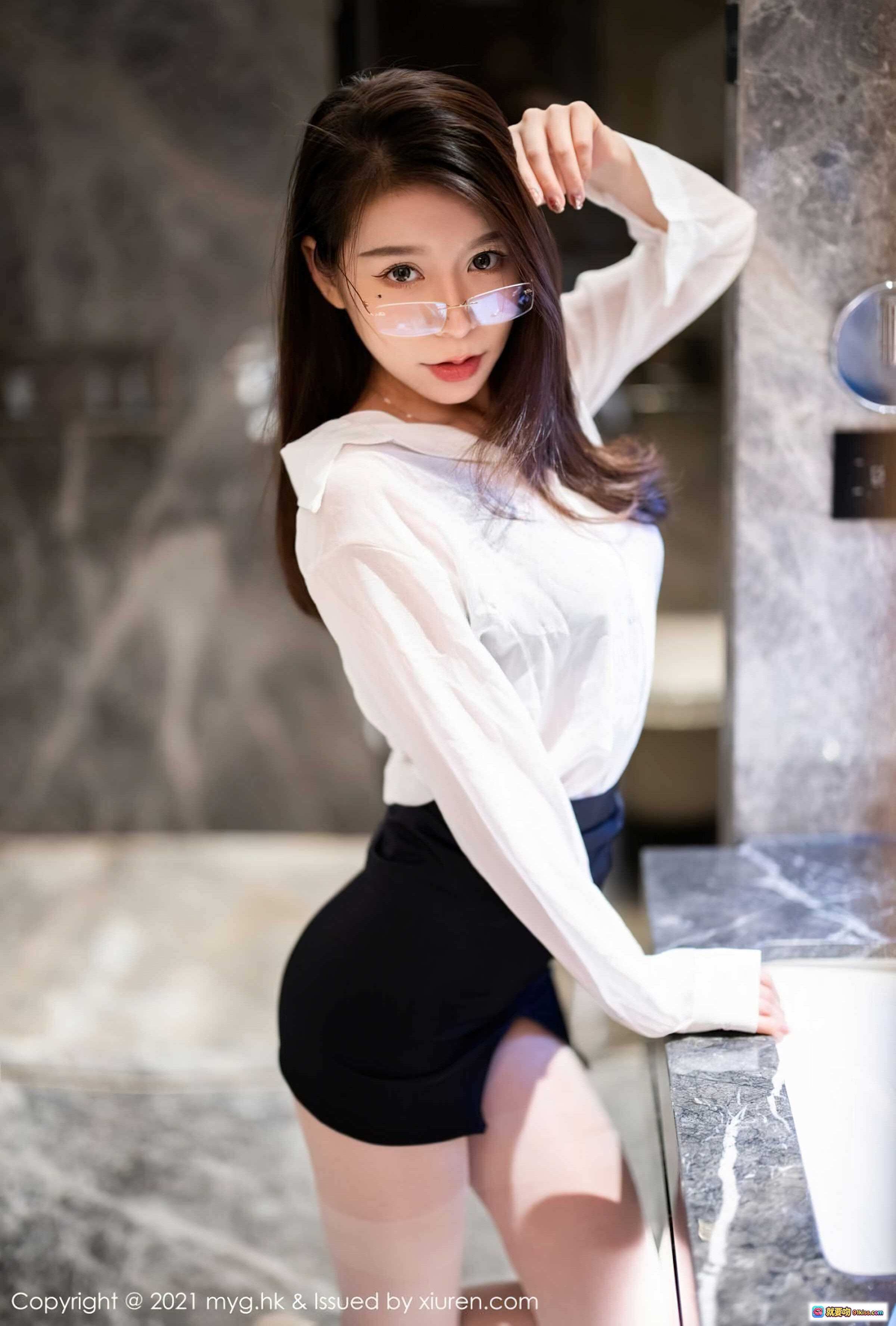 图片[4] - MyGirl美媛馆2021.09.06 Vol.589 vetiver嘉宝贝儿 白衬衫黑短裙职场风写真 优雅性感高清图集 - 就要吻