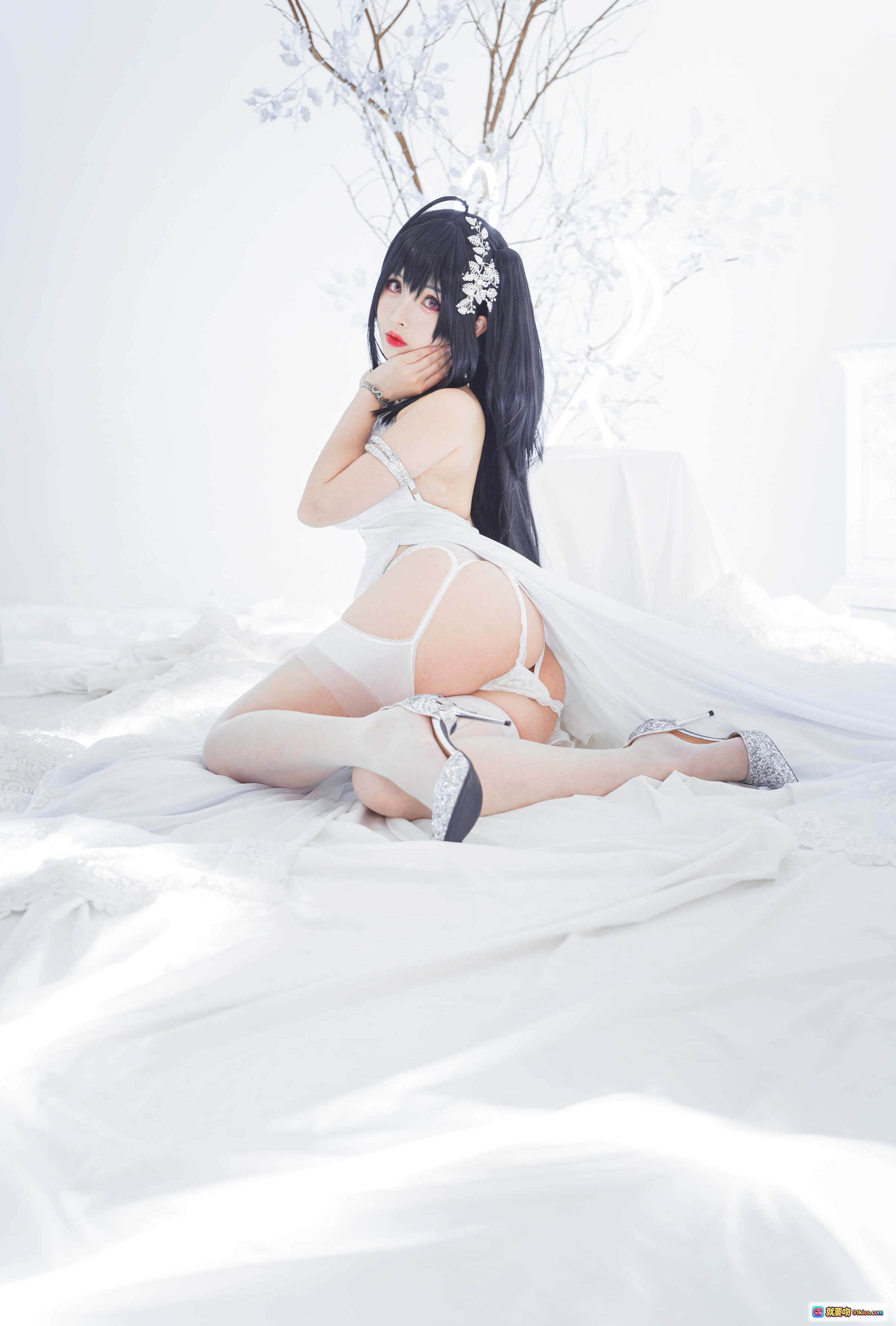 图片[3] - rioko凉凉子NO.077大凤花嫁cos写真 白色蕾丝内衣黑长直发新娘造型性感美臀39P高清图集 - 就要吻