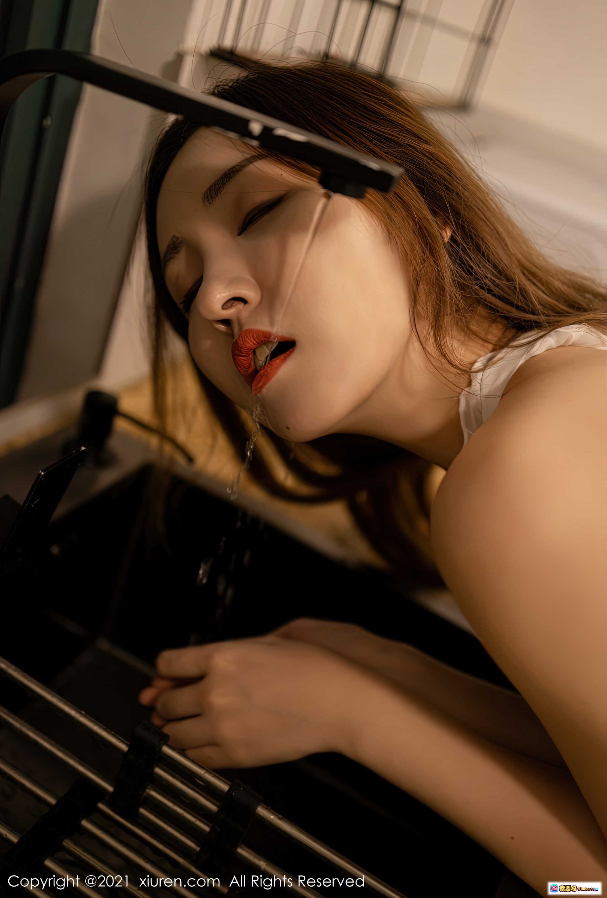 图片[7] - 沈梦瑶写真 | XiuRen秀人网No.3480 | 2021.05.31 | 优雅性感私房照 | 白色蕾丝吊带 | 室内光影氛围感 | 高清50+张美图 - 就要吻