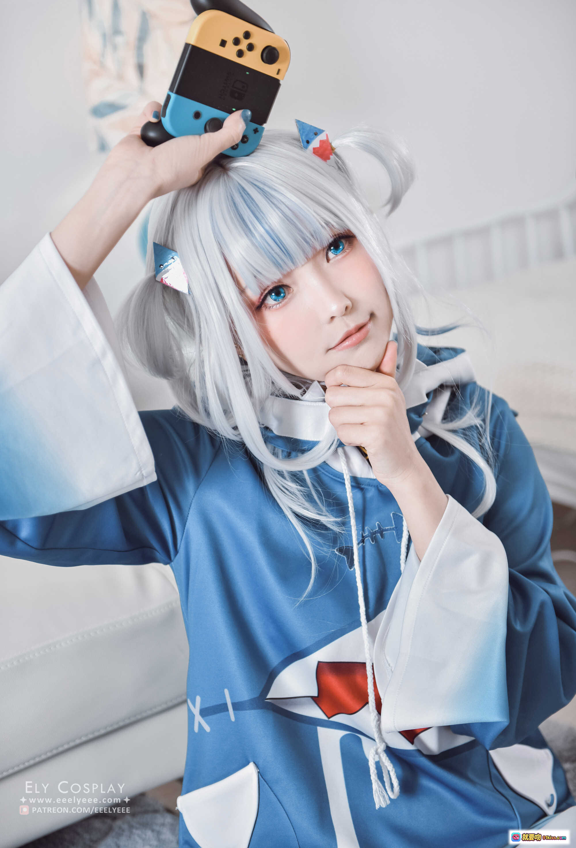 图片[2] - ElyEE子NO.070噶呜·古拉小鲨鲨cosplay蓝发少女抱鲨鱼玩偶萌系写真44P高清图集 - 就要吻