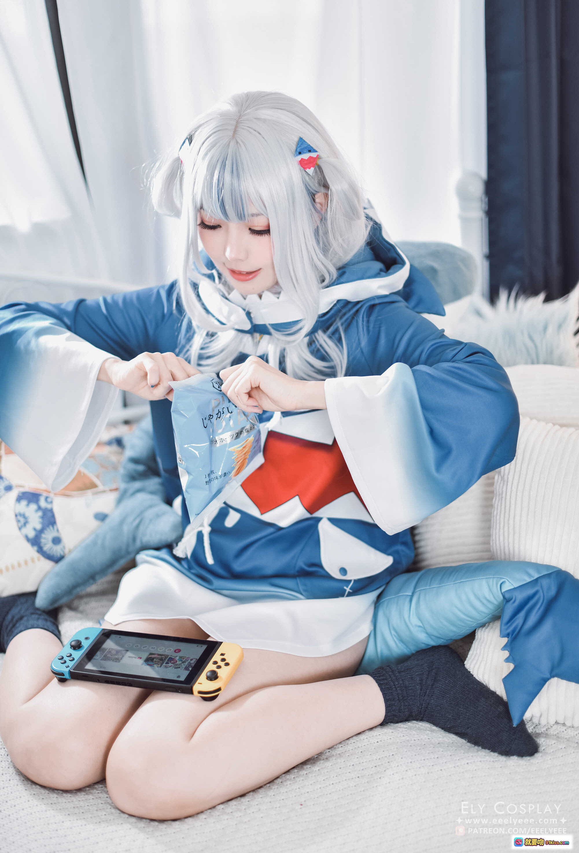 图片[5] - ElyEE子NO.070噶呜·古拉小鲨鲨cosplay蓝发少女抱鲨鱼玩偶萌系写真44P高清图集 - 就要吻