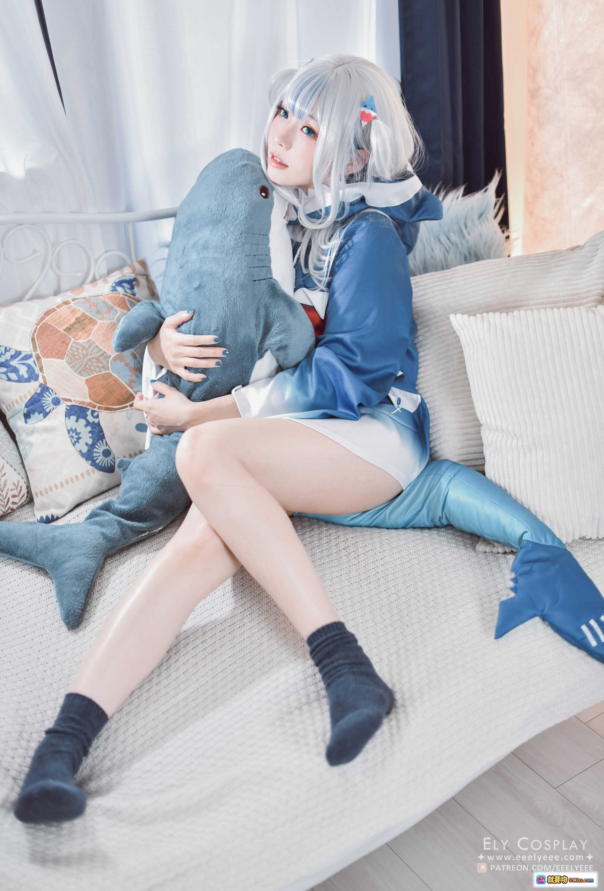 图片[3] - ElyEE子NO.070噶呜·古拉小鲨鲨cosplay蓝发少女抱鲨鱼玩偶萌系写真44P高清图集 - 就要吻