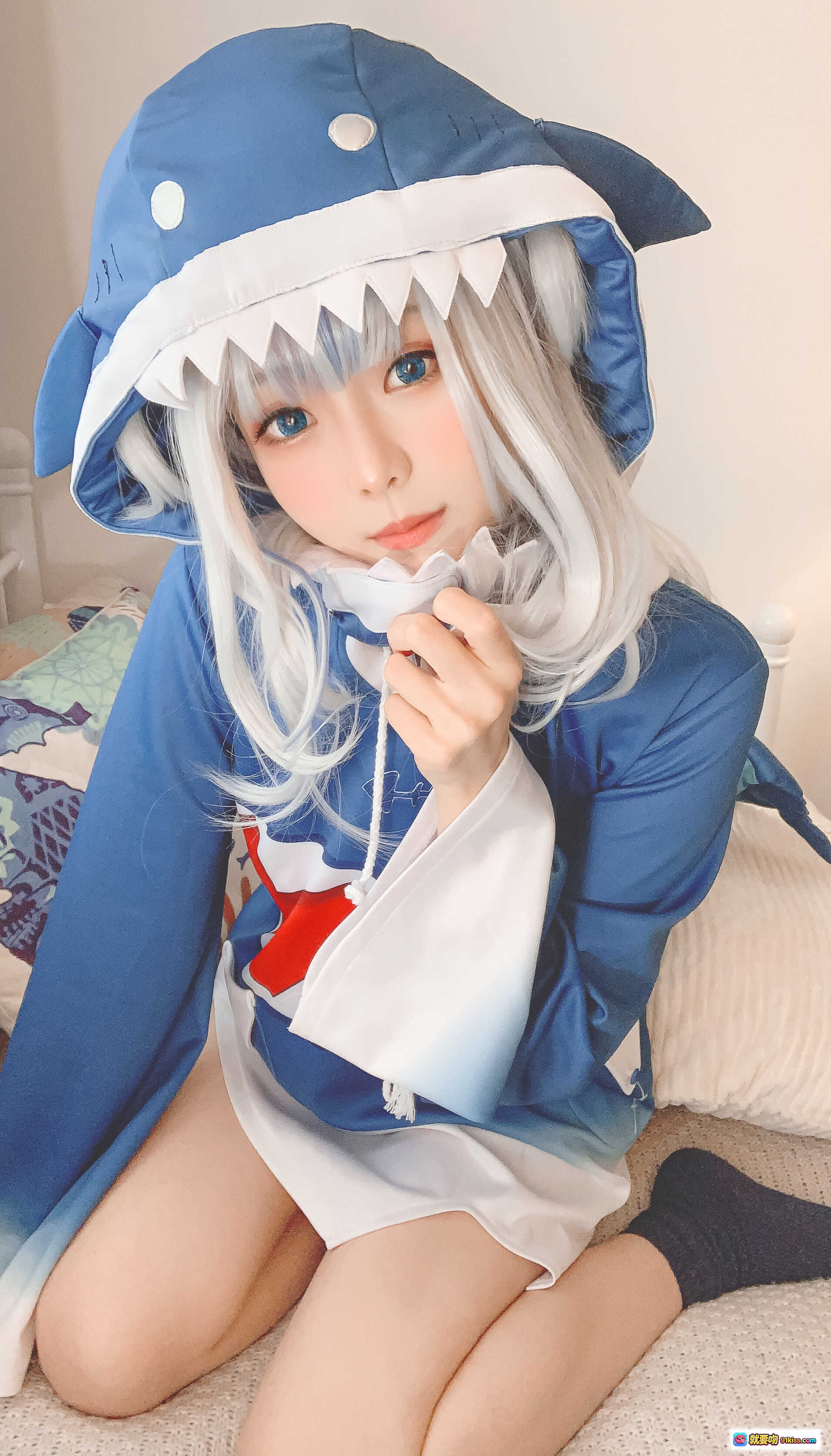图片[10] - ElyEE子NO.070噶呜·古拉小鲨鲨cosplay蓝发少女抱鲨鱼玩偶萌系写真44P高清图集 - 就要吻