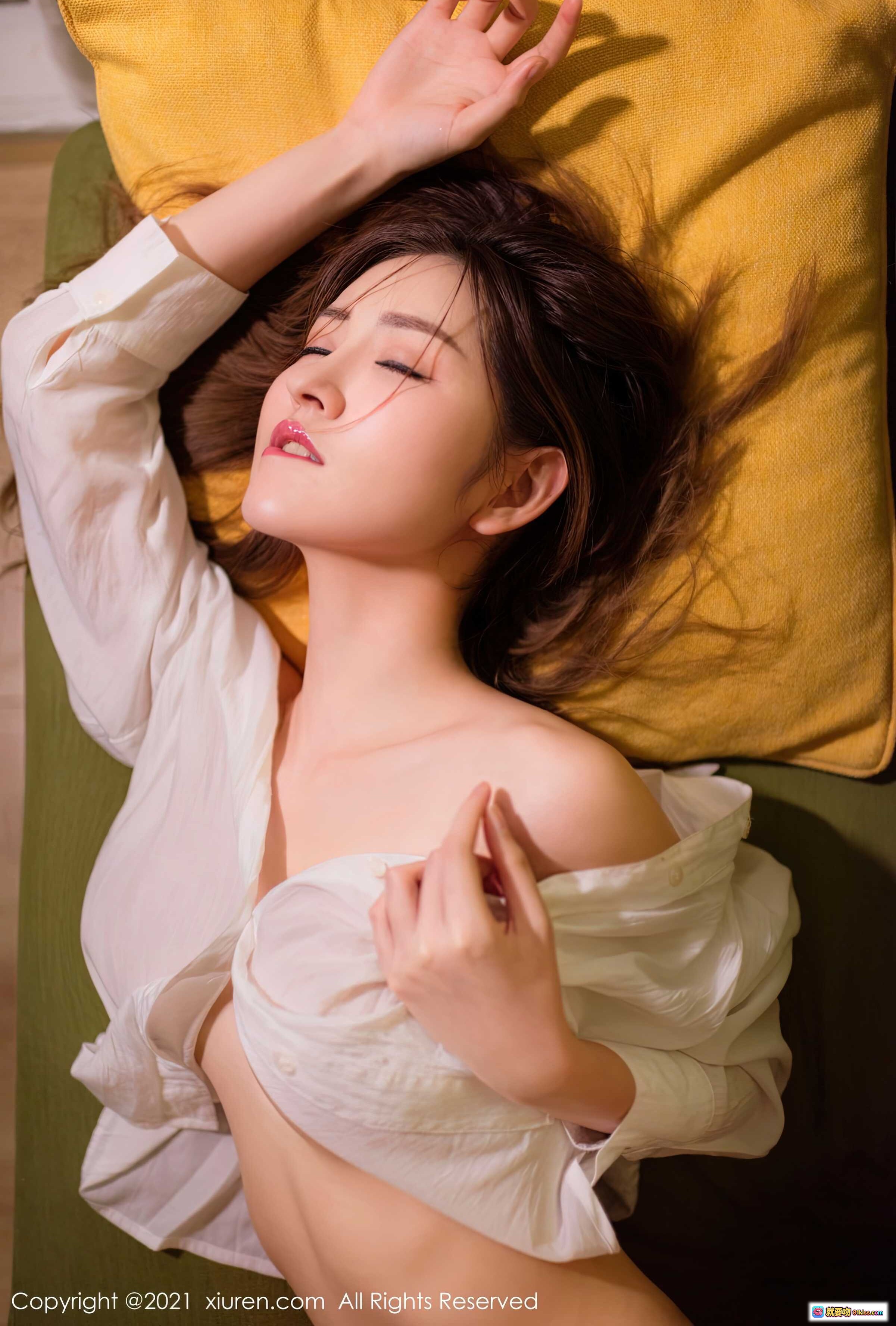 图片[3] - 沈梦瑶性感写真 | 白衬衫诱惑 | 绿沙发慵懒躺姿 | 秀人网2021精选美图 - 就要吻
