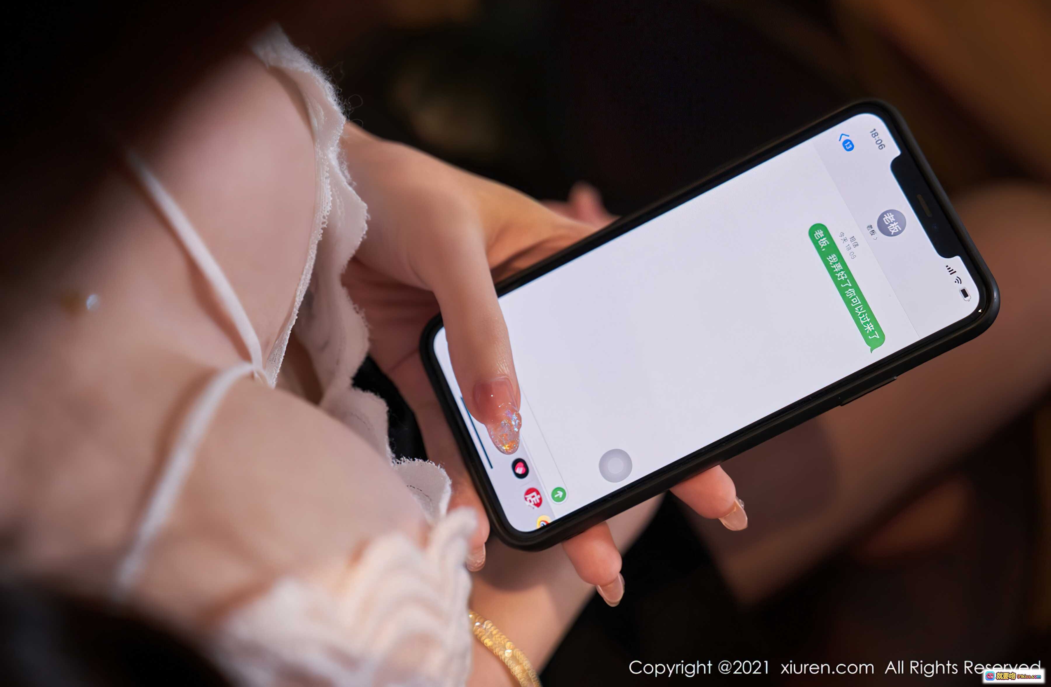 图片[3] - 周于希Sandy优雅办公写真｜白色蕾丝上衣｜精致妆容｜卷发造型｜高端室内场景｜XiuRen秀人网2021.09.24 No.3992 - 就要吻