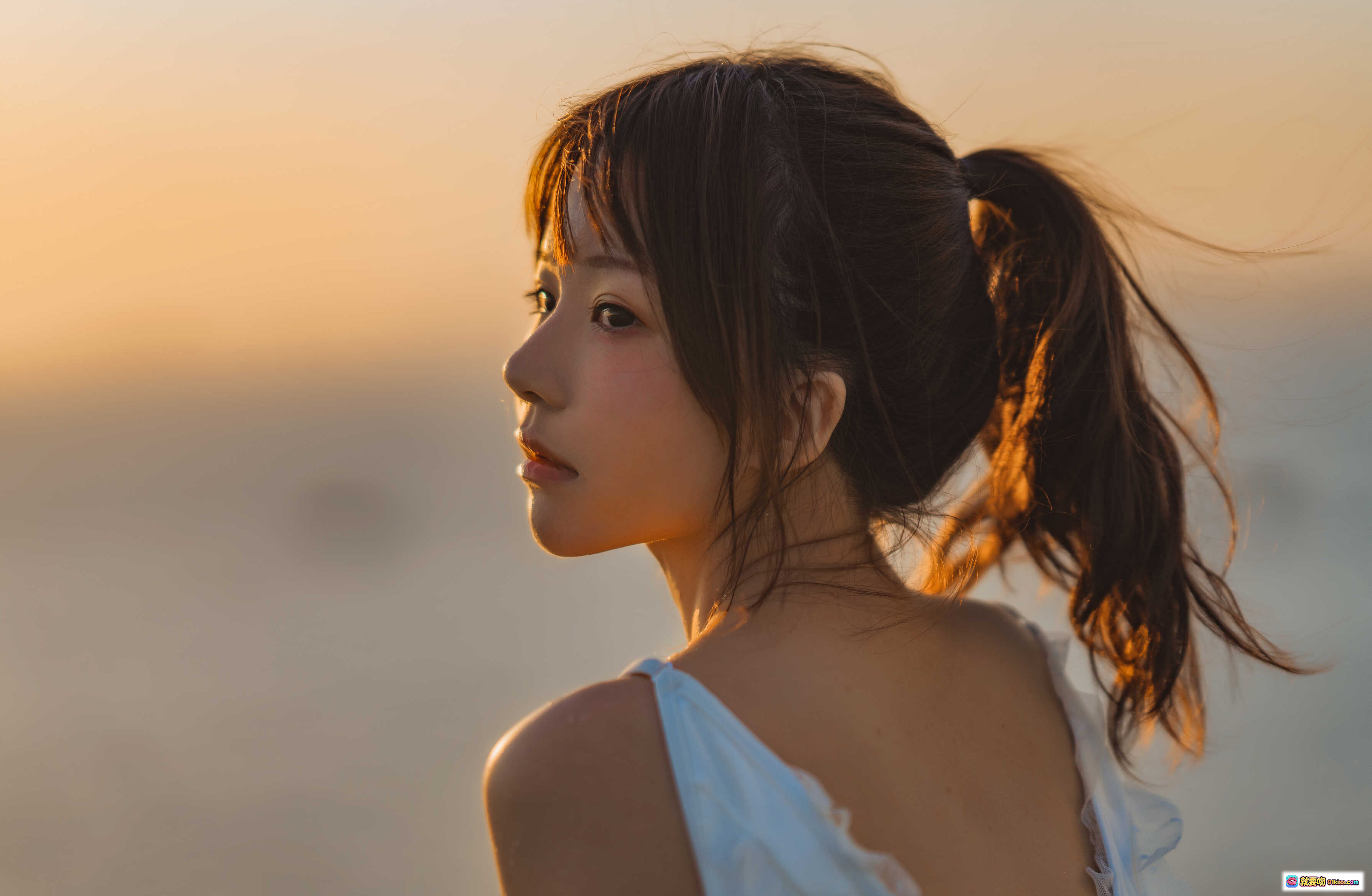 图片[9] - 桜桃喵海边泳池写真 | 白色波点连体泳衣 | 日落逆光侧颜 | 高马尾少女风 | 23P高清图集 - 就要吻