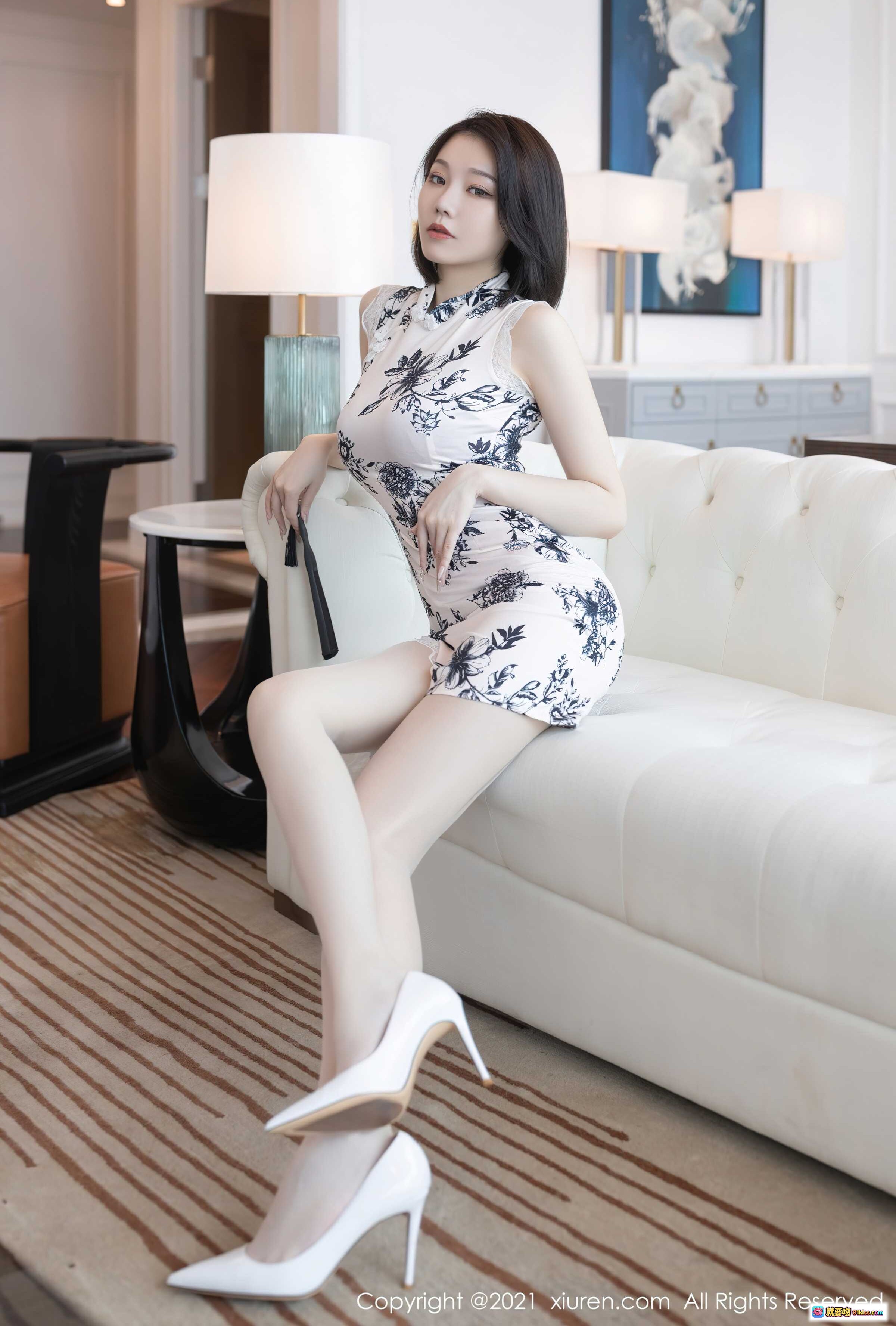 图片[7] - 安然Maleah身着黑白花卉旗袍优雅写真 | XiuRen秀人网2021.08.23 No.3835高清美图 - 就要吻