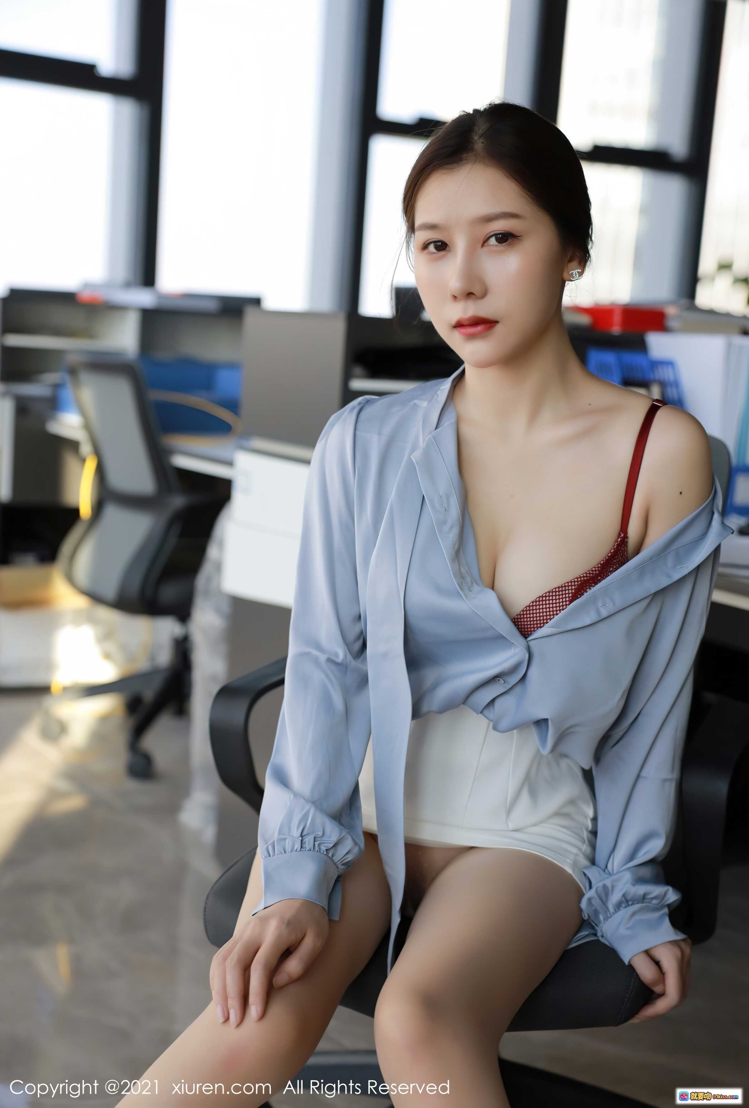 图片[9] - 尹甜甜加班聊天截图手机特写｜职场对话真实还原｜周末加班无奈吐槽｜XiuRen秀人网2021.09.26 No.3994 - 就要吻