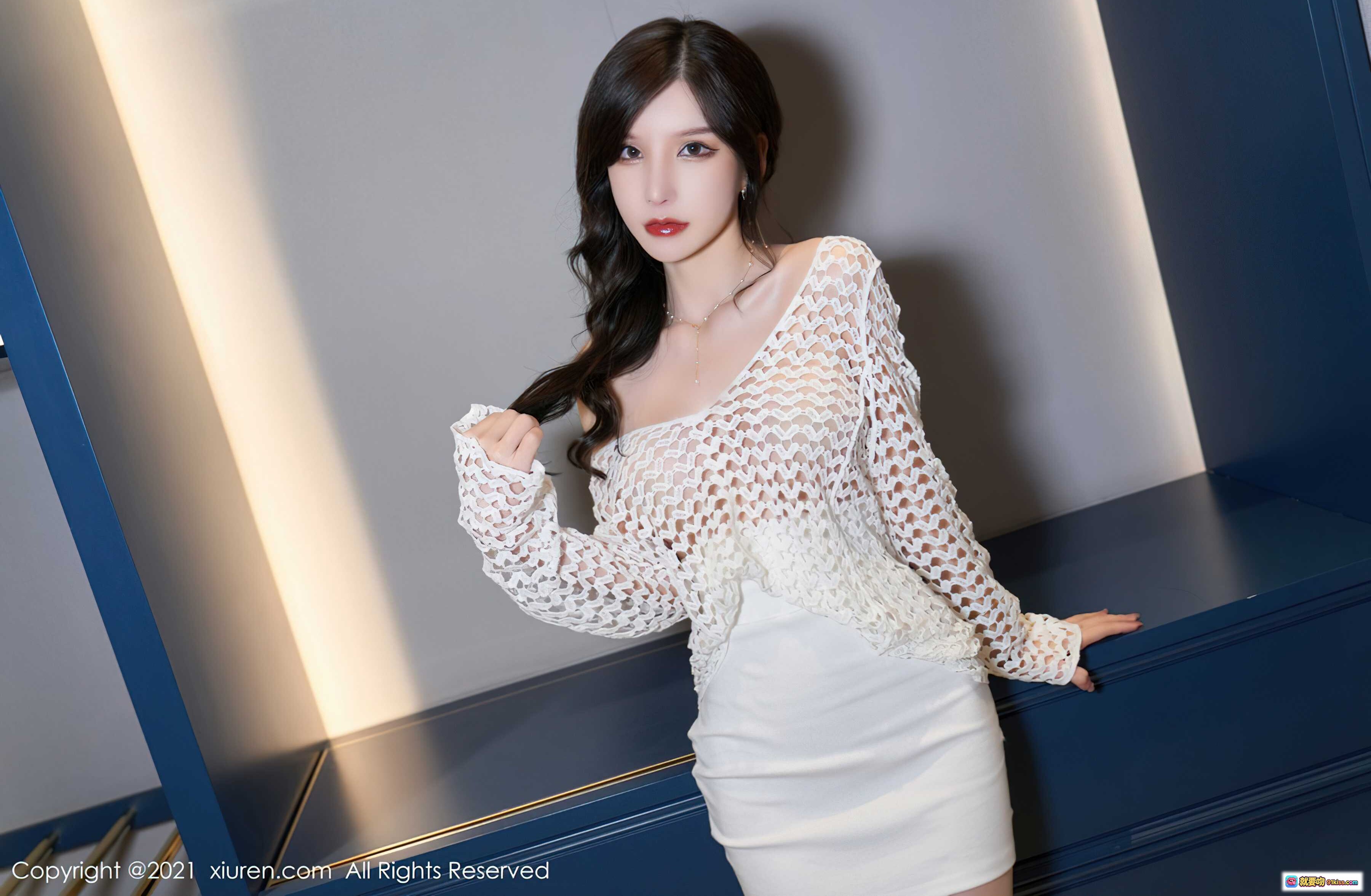 图片[9] - 周于希Sandy性感写真 | 白色镂空长袖连衣裙+高跟美腿 | XiuRen秀人网2021.09.03 No.3897优雅坐姿大片 - 就要吻