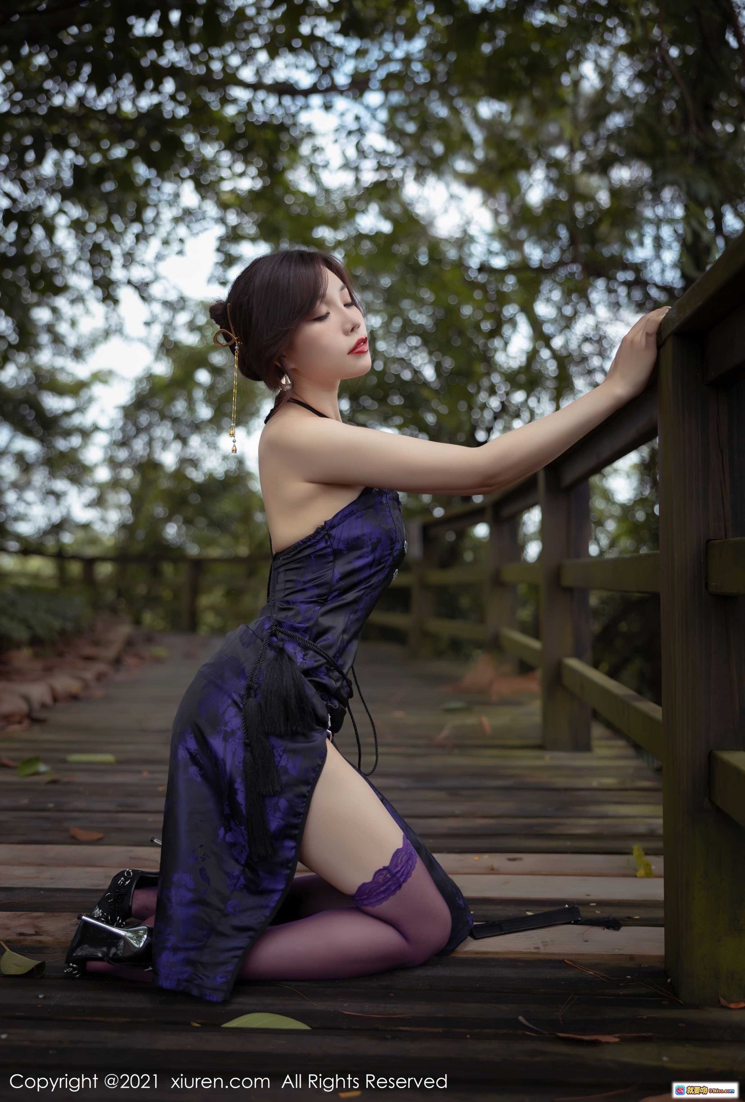 图片[7] - 芝芝Booty紫裙高开叉丝袜美腿户外木桥写真 – XiuRen秀人网2021.08.12 No.3794 - 就要吻